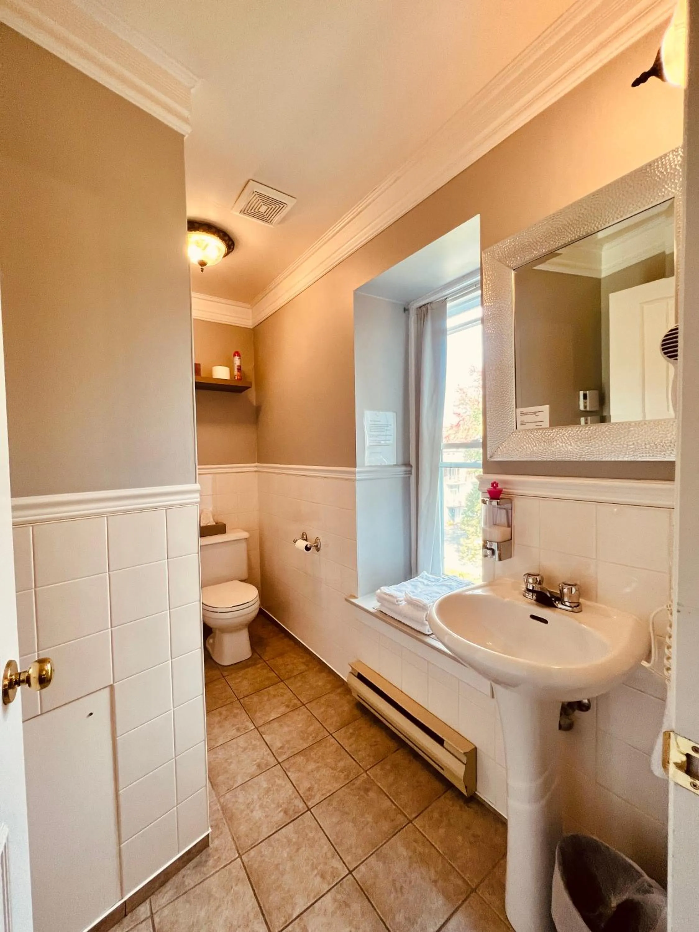 Bathroom in Le Chateau du Lac