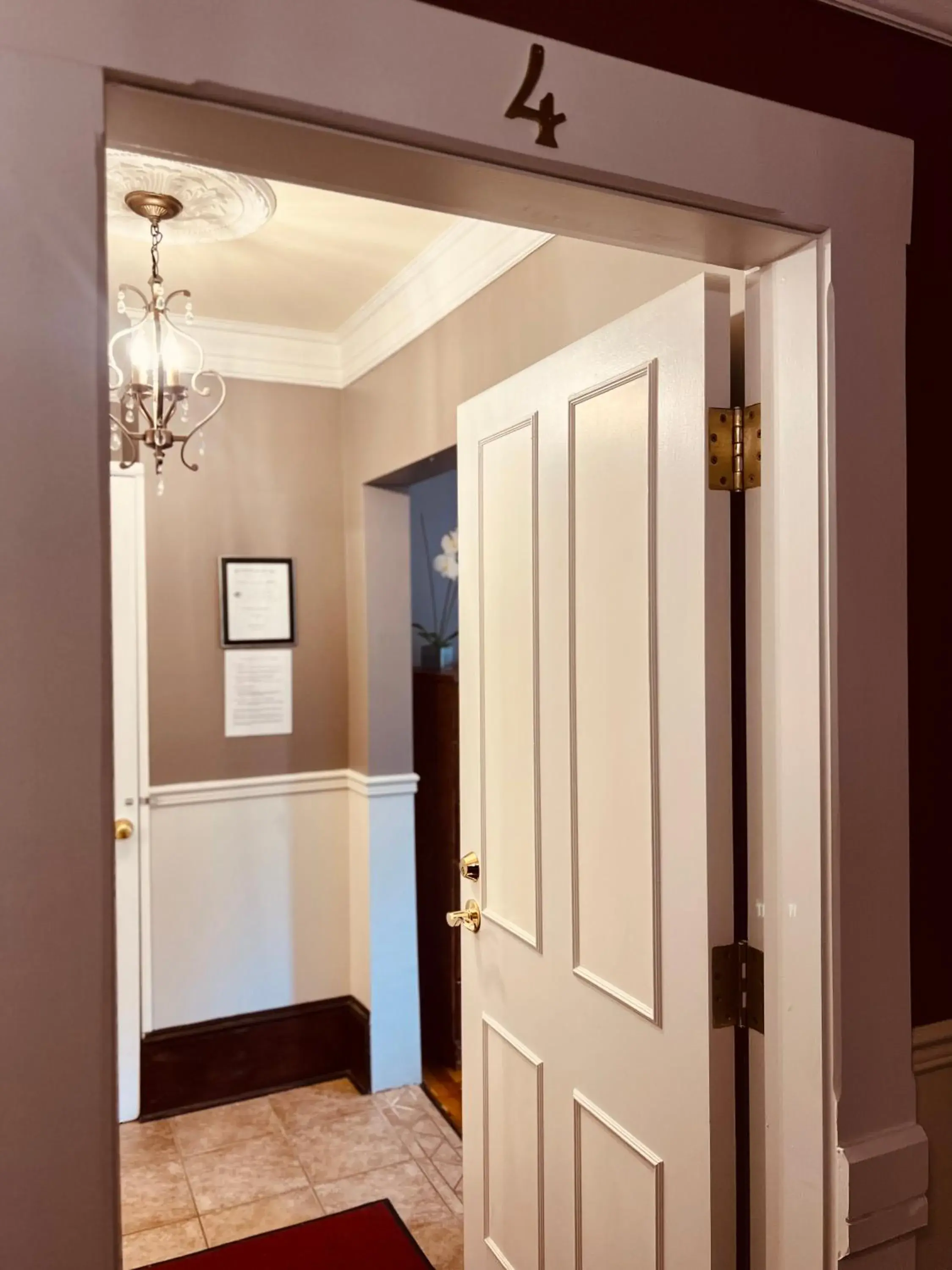 Queen Room in Le Chateau du Lac Queen Room in Le Chateau du Lac