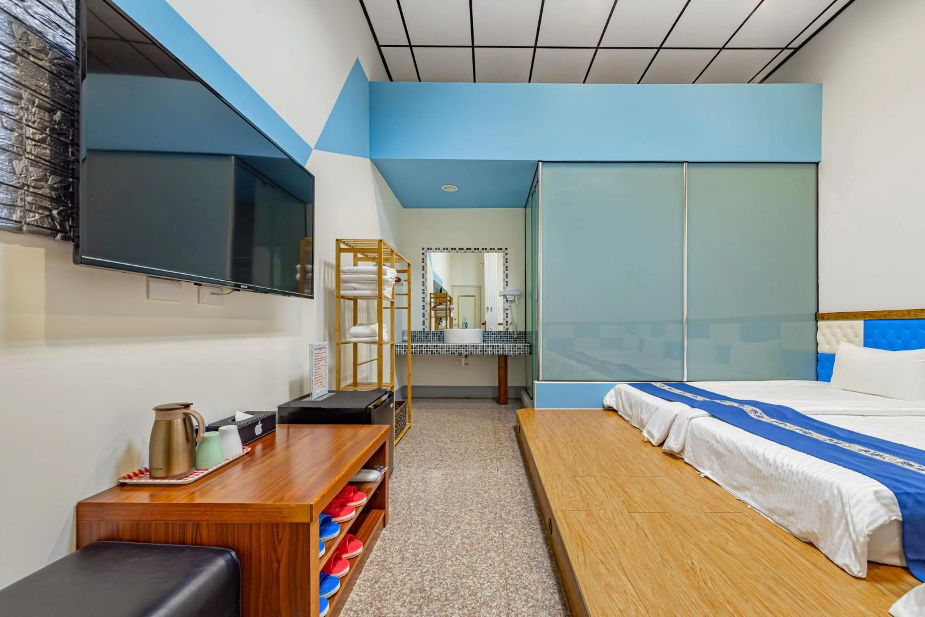 Bed in Sun Moon Lake Jinlongshan BnB