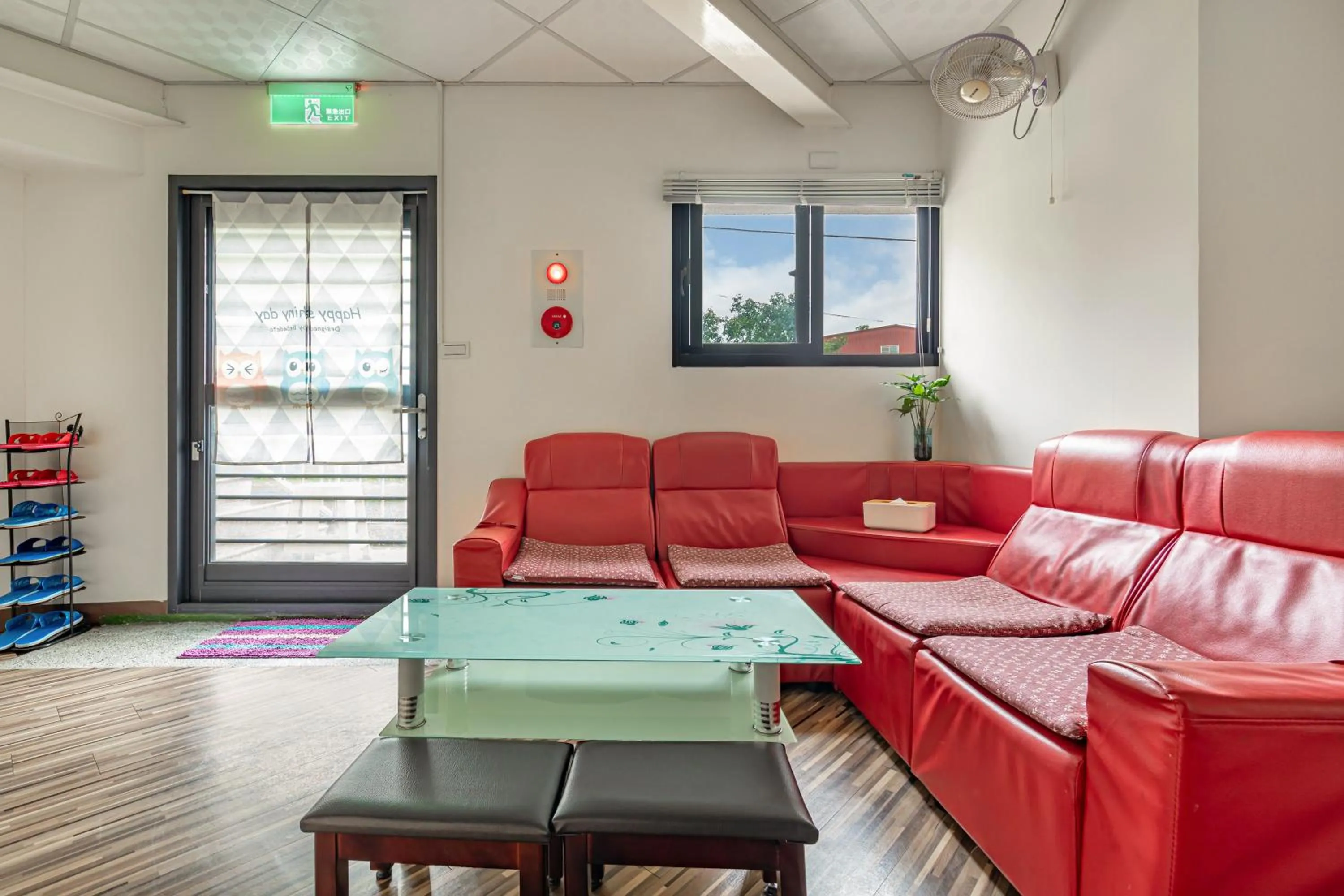 Living room in Sun Moon Lake Jinlongshan BnB