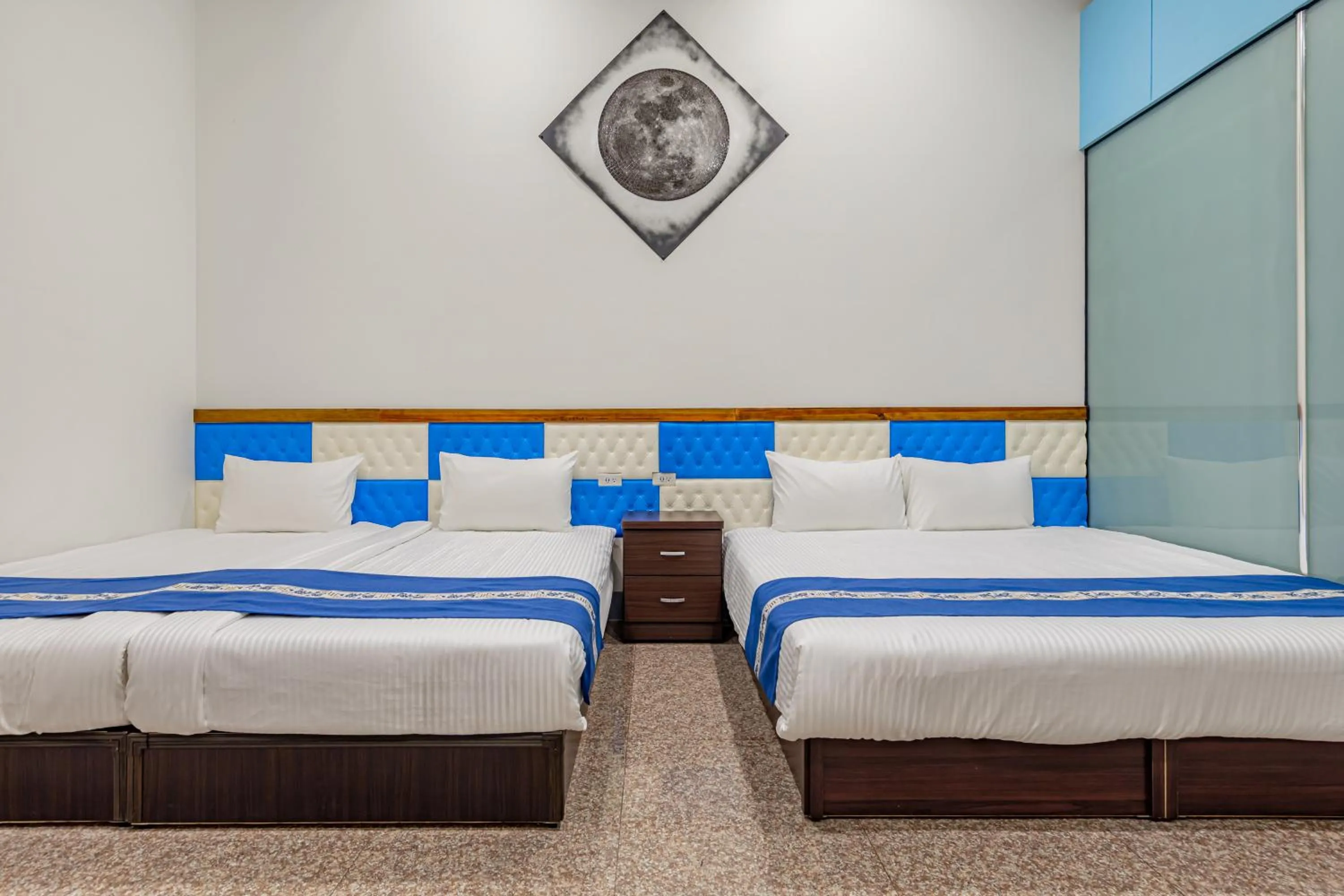 Bed in Sun Moon Lake Jinlongshan BnB