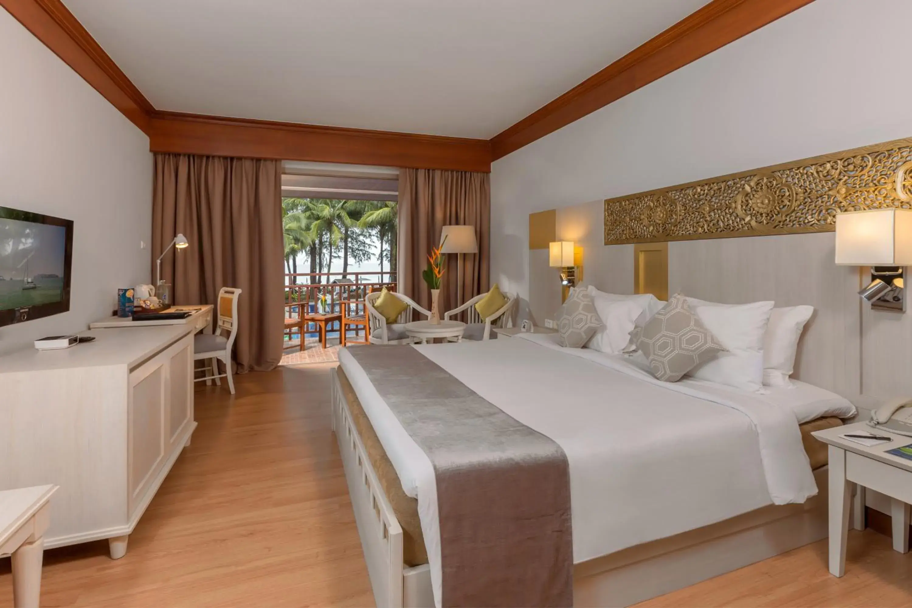King Room with Balcony in Best Western Premier Bangtao Beach Resort & Spa King Room with Balcony in Best Western Premier Bangtao Beach Resort & Spa