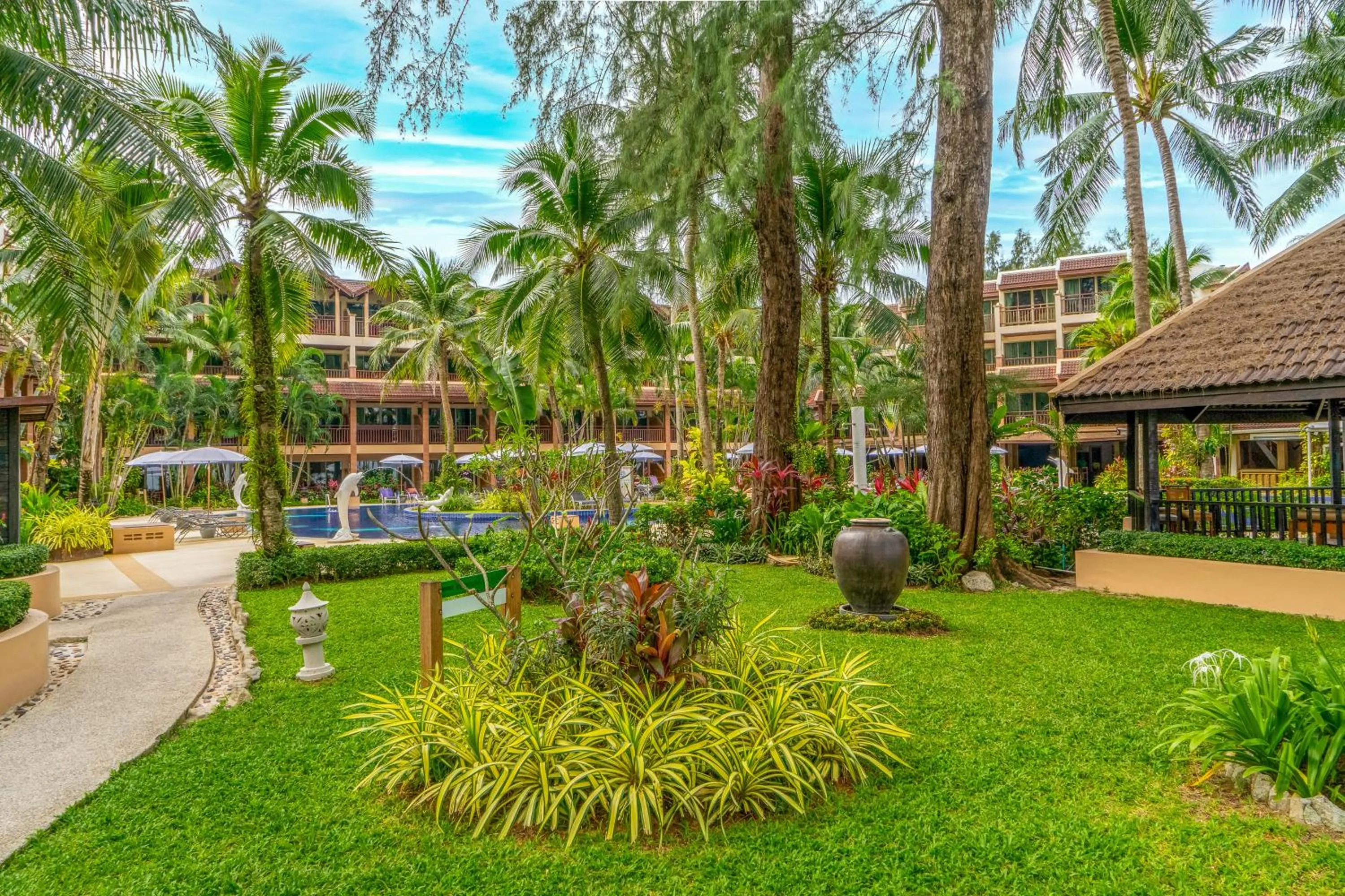 Garden in Best Western Premier Bangtao Beach Resort & Spa