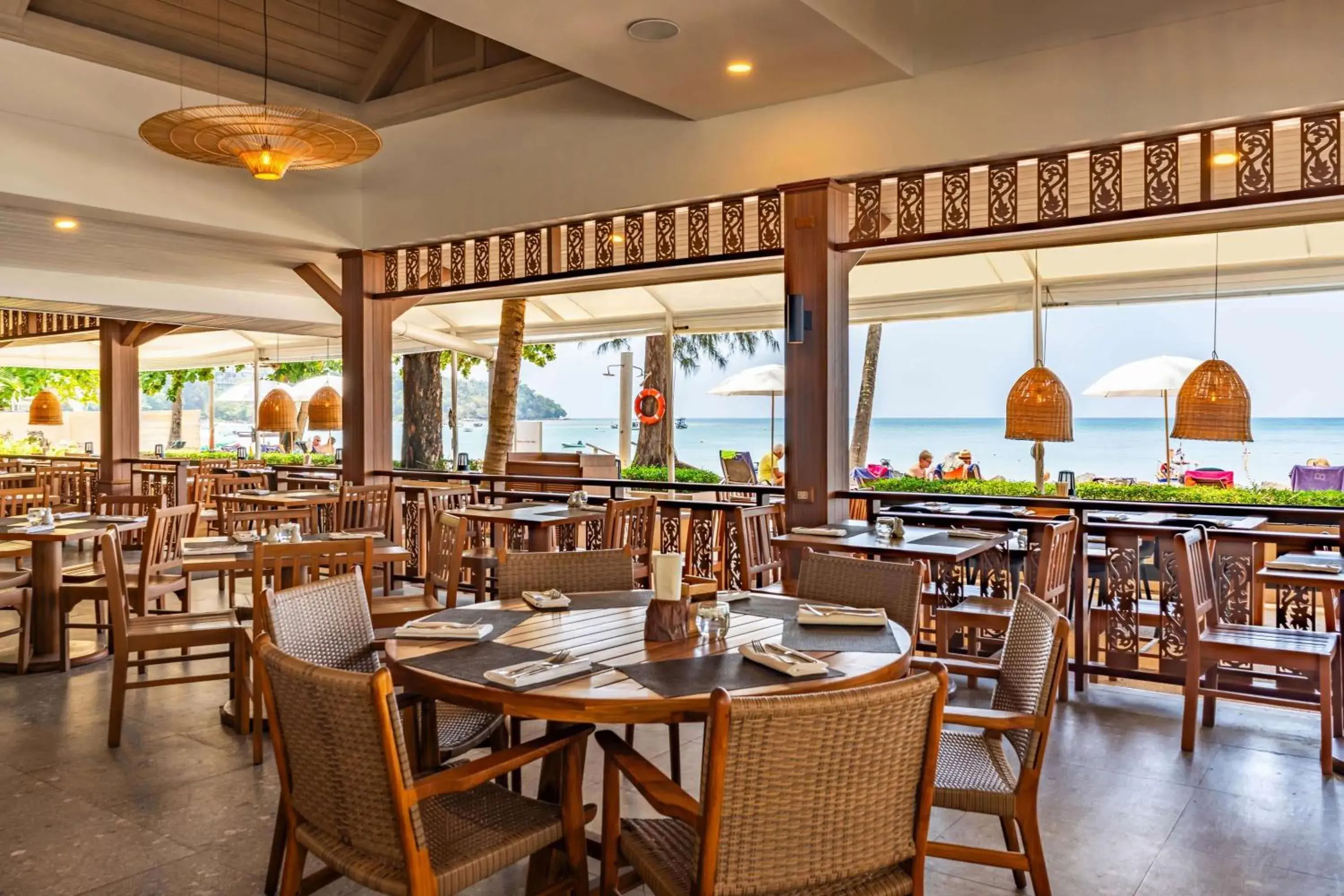 Restaurant/places to eat in Best Western Premier Bangtao Beach Resort & Spa Restaurant/places to eat in Best Western Premier Bangtao Beach Resort & Spa