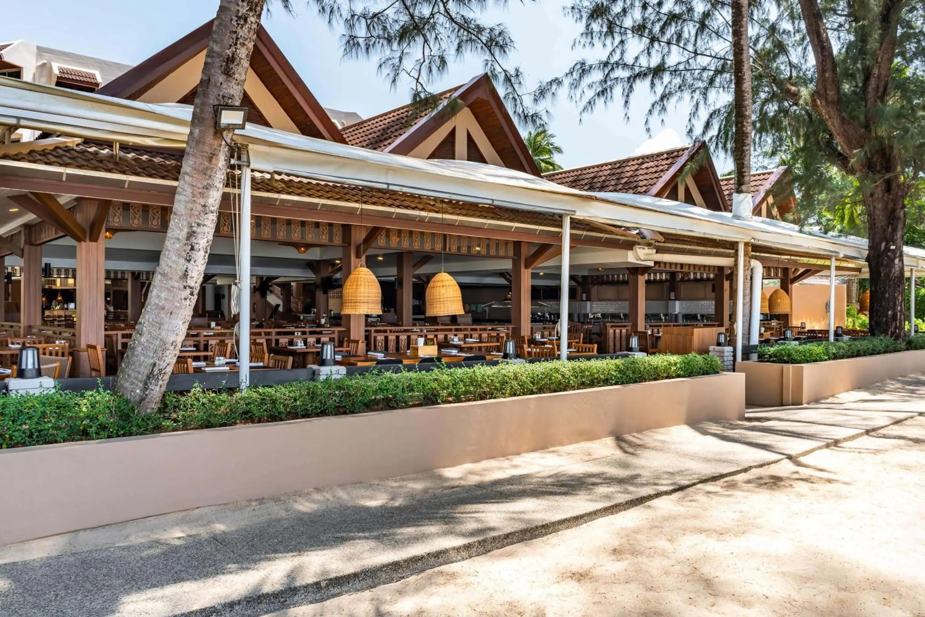 Restaurant/places to eat in Best Western Premier Bangtao Beach Resort & Spa Restaurant/places to eat in Best Western Premier Bangtao Beach Resort & Spa