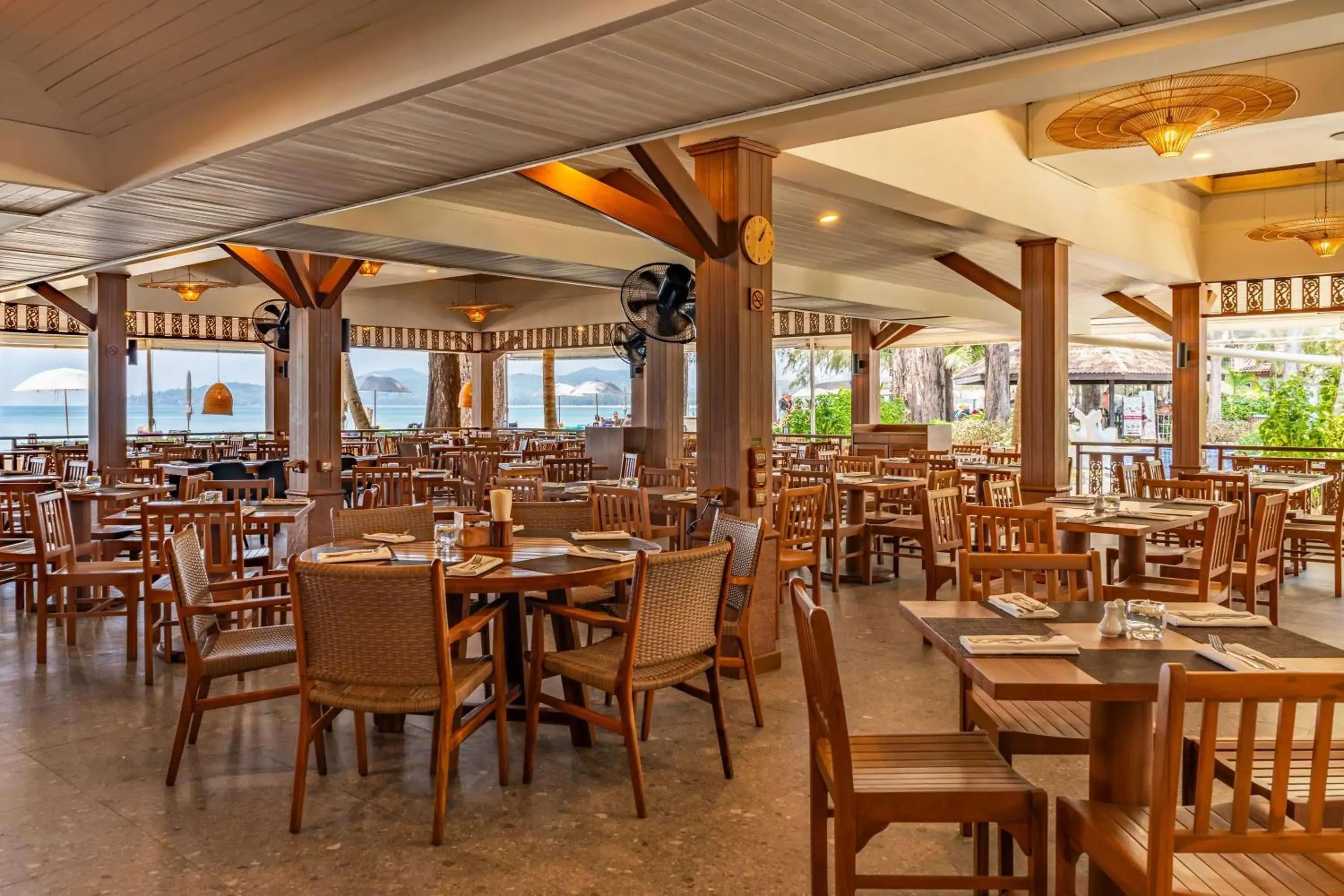 Restaurant/places to eat in Best Western Premier Bangtao Beach Resort & Spa Restaurant/places to eat in Best Western Premier Bangtao Beach Resort & Spa