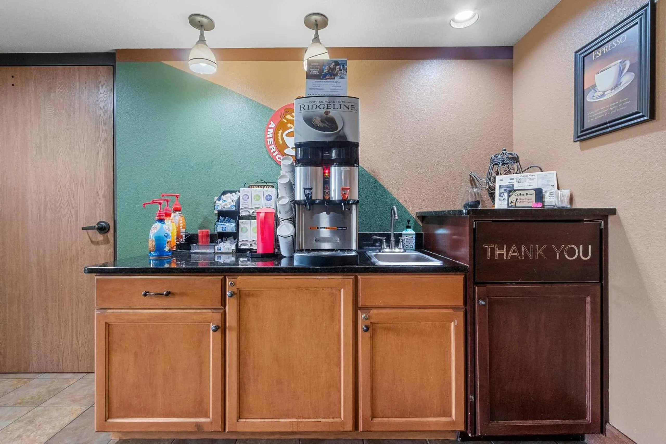 Breakfast in AmericInn by Wyndham Green Bay East