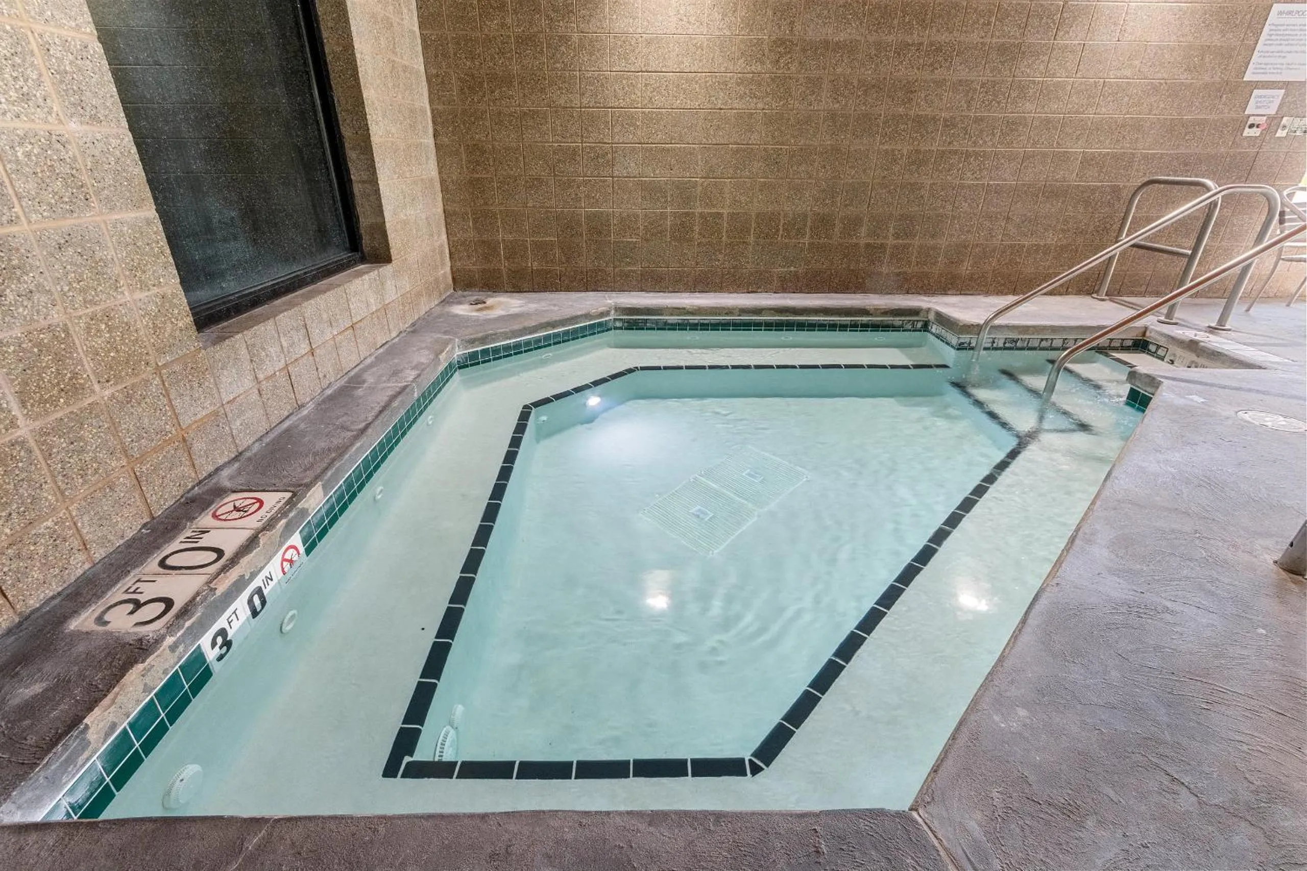 Hot Tub in AmericInn by Wyndham Green Bay East