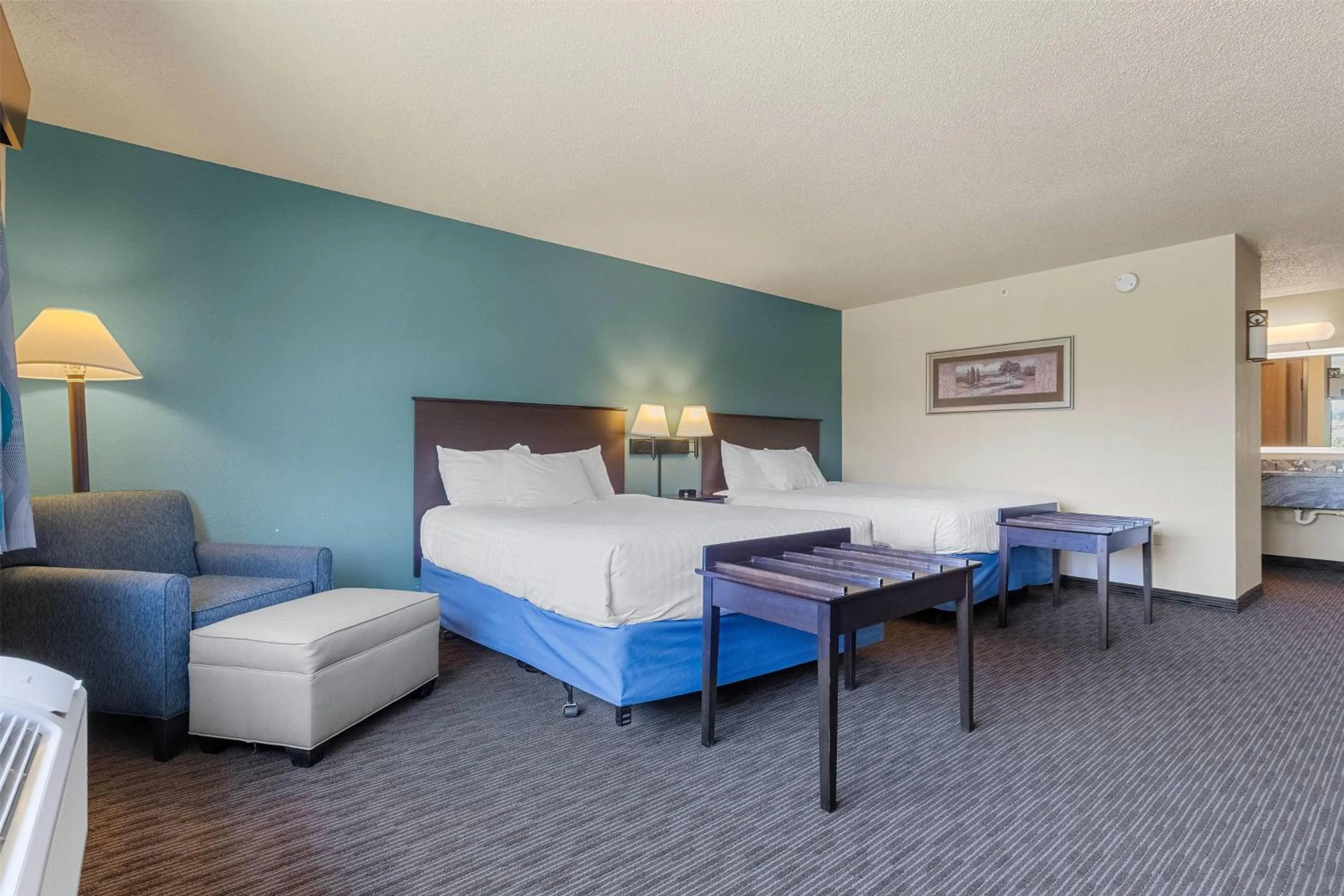Photo of the whole room, Bed in AmericInn by Wyndham Green Bay East