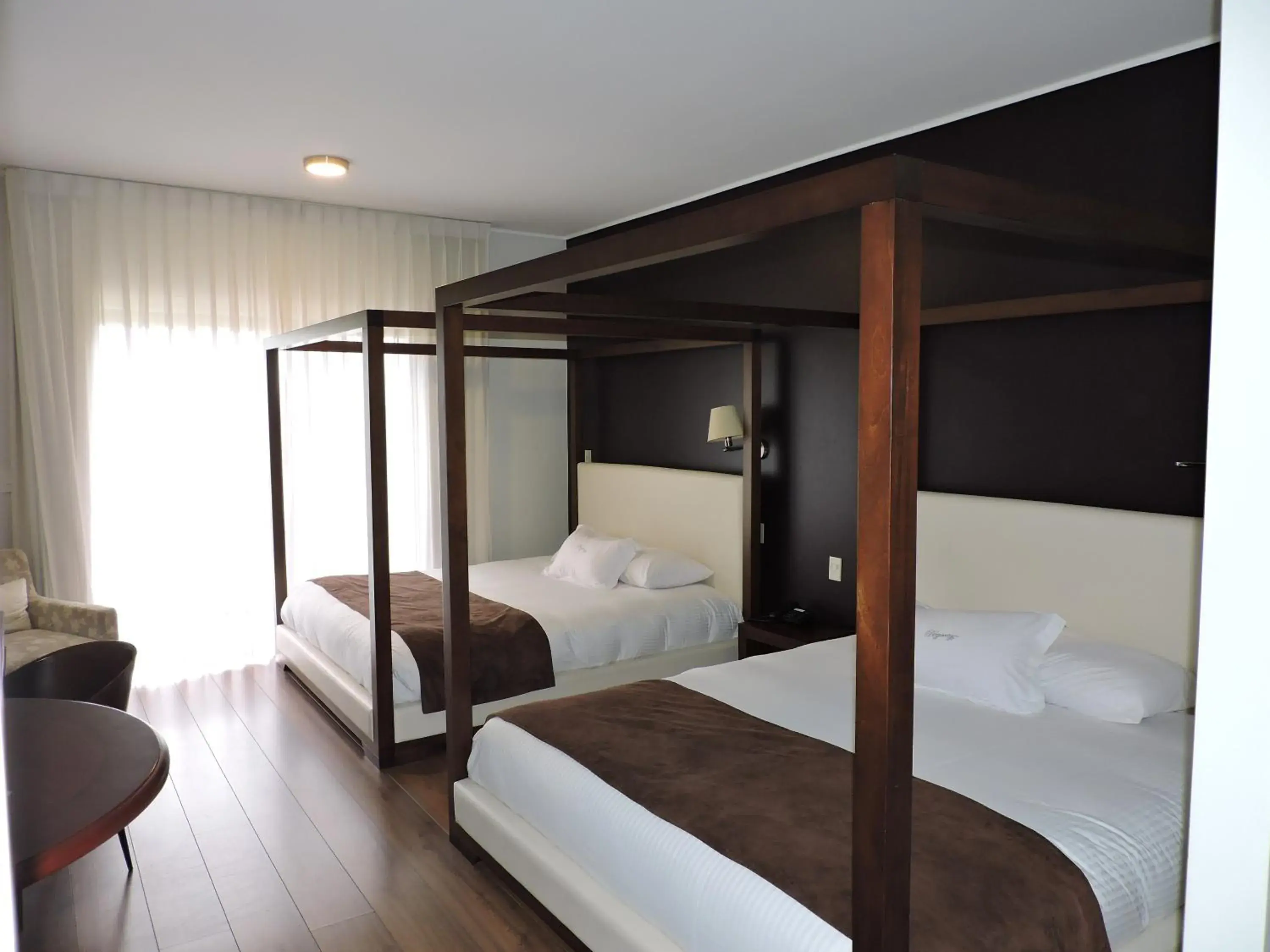 Bedroom, Bed in Regency Park Hotel Bedroom, Bed in Regency Park Hotel