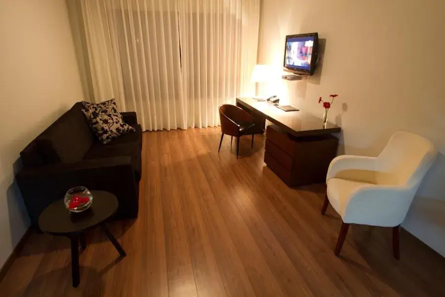 Living room in Regency Park Hotel Living room in Regency Park Hotel