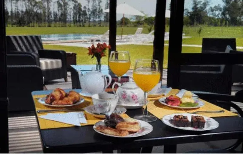 Restaurant/places to eat in Regency Park Hotel Restaurant/places to eat in Regency Park Hotel