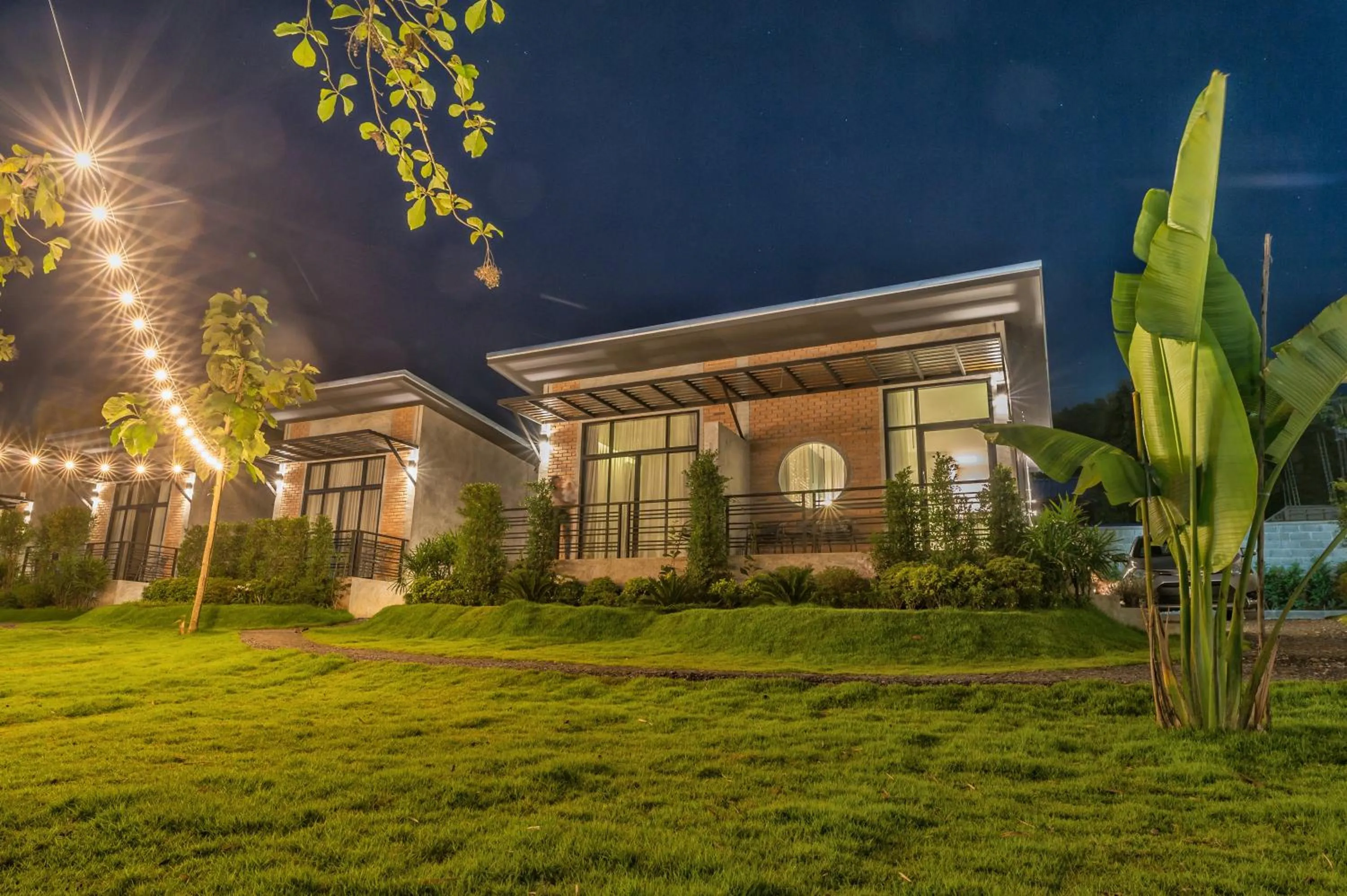 Property building in Casa Foresta Nan