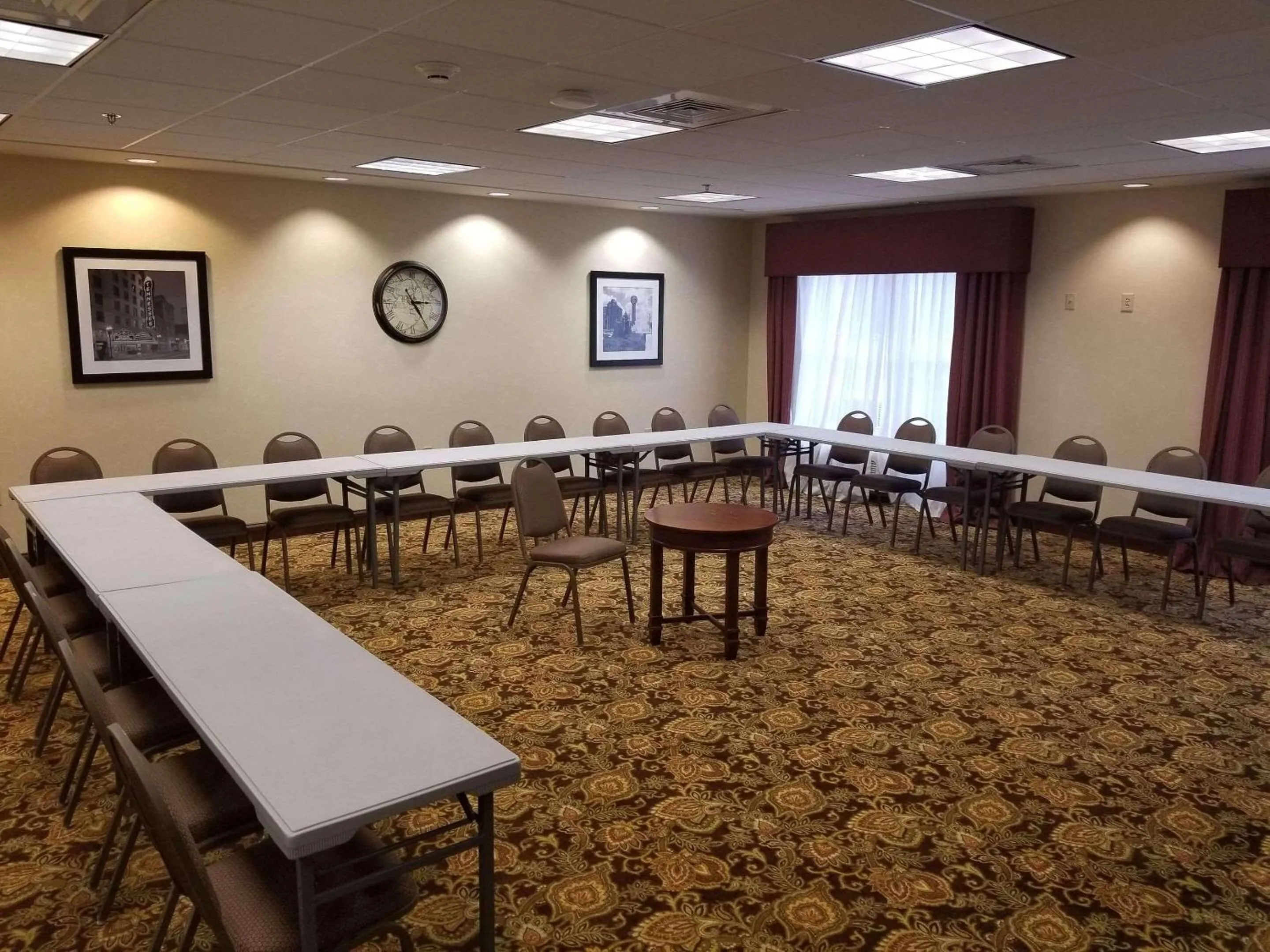 Meeting/conference room in Country Inn & Suites by Radisson, Knoxville at Cedar Bluff, TN