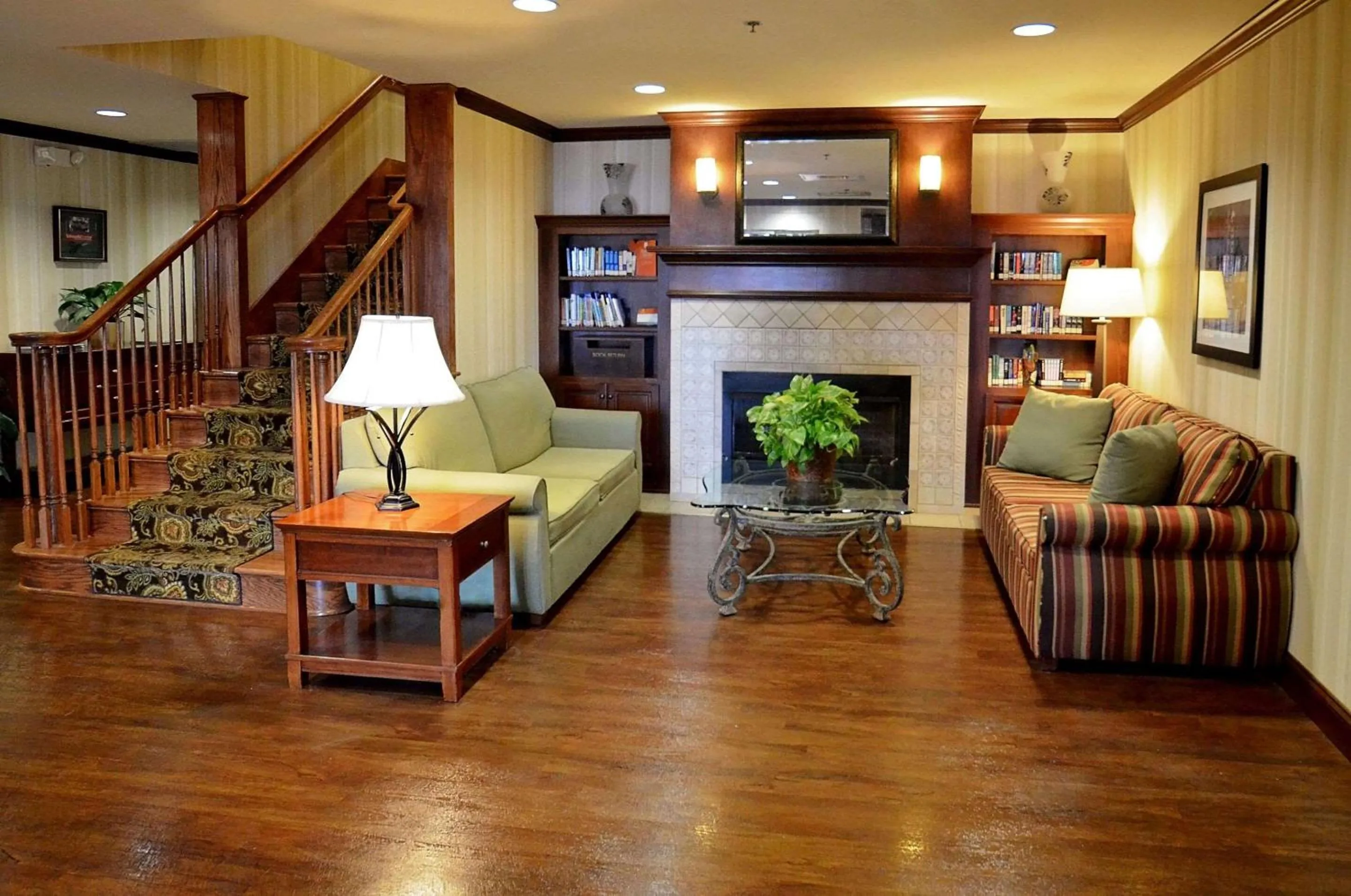 Lobby or reception in Country Inn & Suites by Radisson, Knoxville at Cedar Bluff, TN