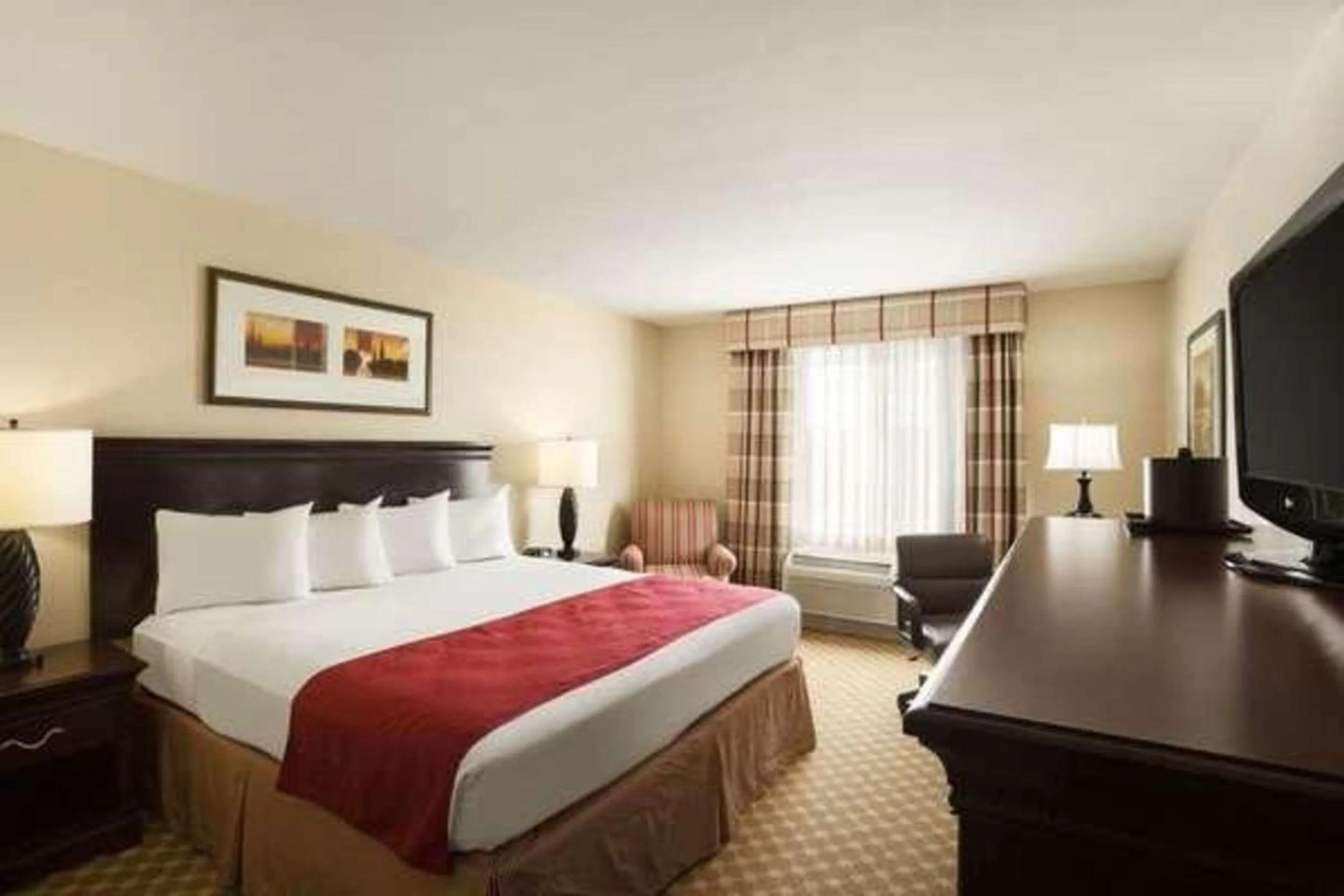 Bedroom, Bed in Country Inn & Suites by Radisson, Knoxville at Cedar Bluff, TN