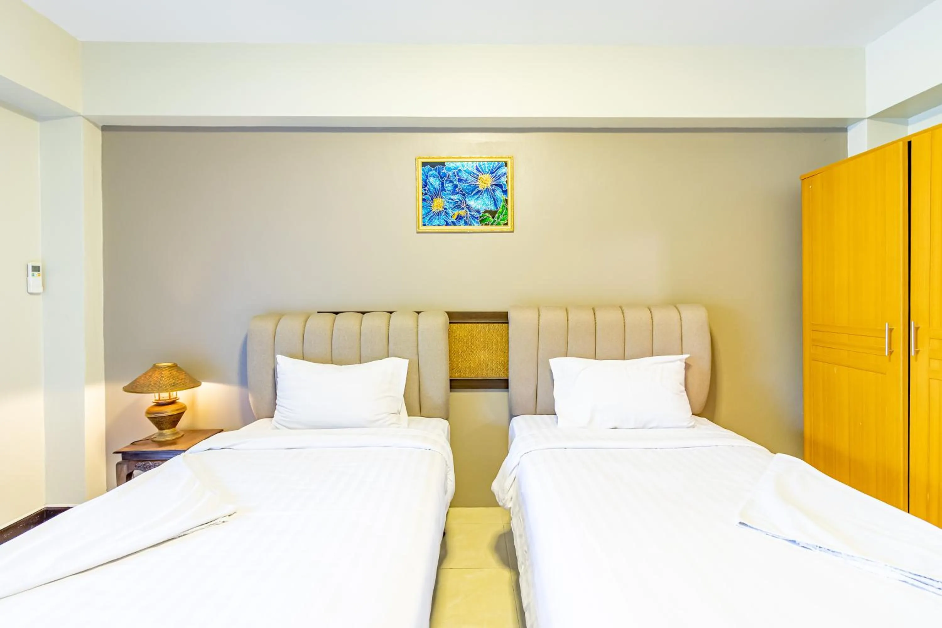 Bed in Silver Gold Garden, Suvarnabhumi Airport