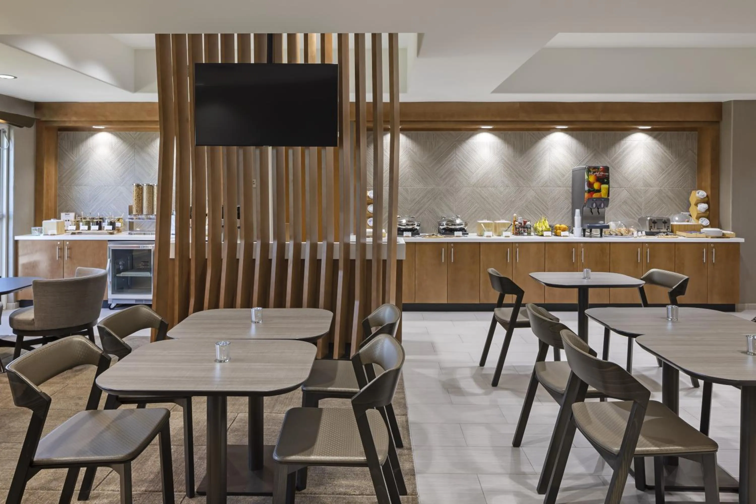 Breakfast in Comfort Suites