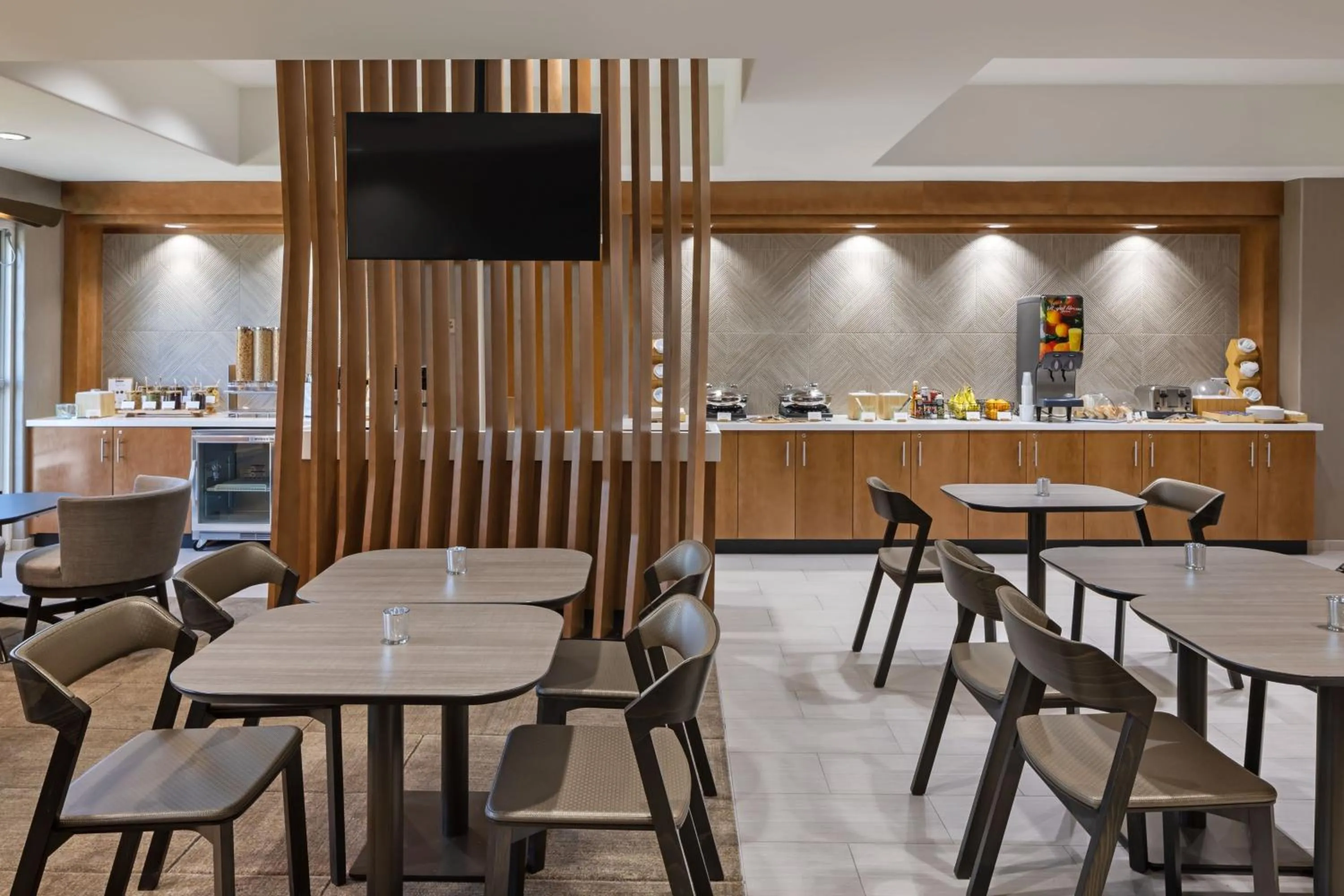 Breakfast in Comfort Suites