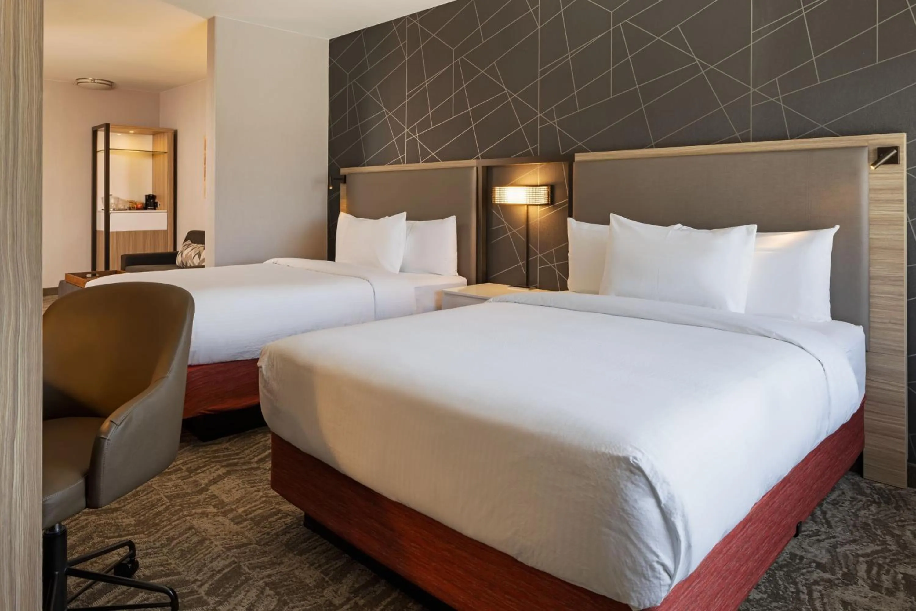 Photo of the whole room, Bed in Comfort Suites