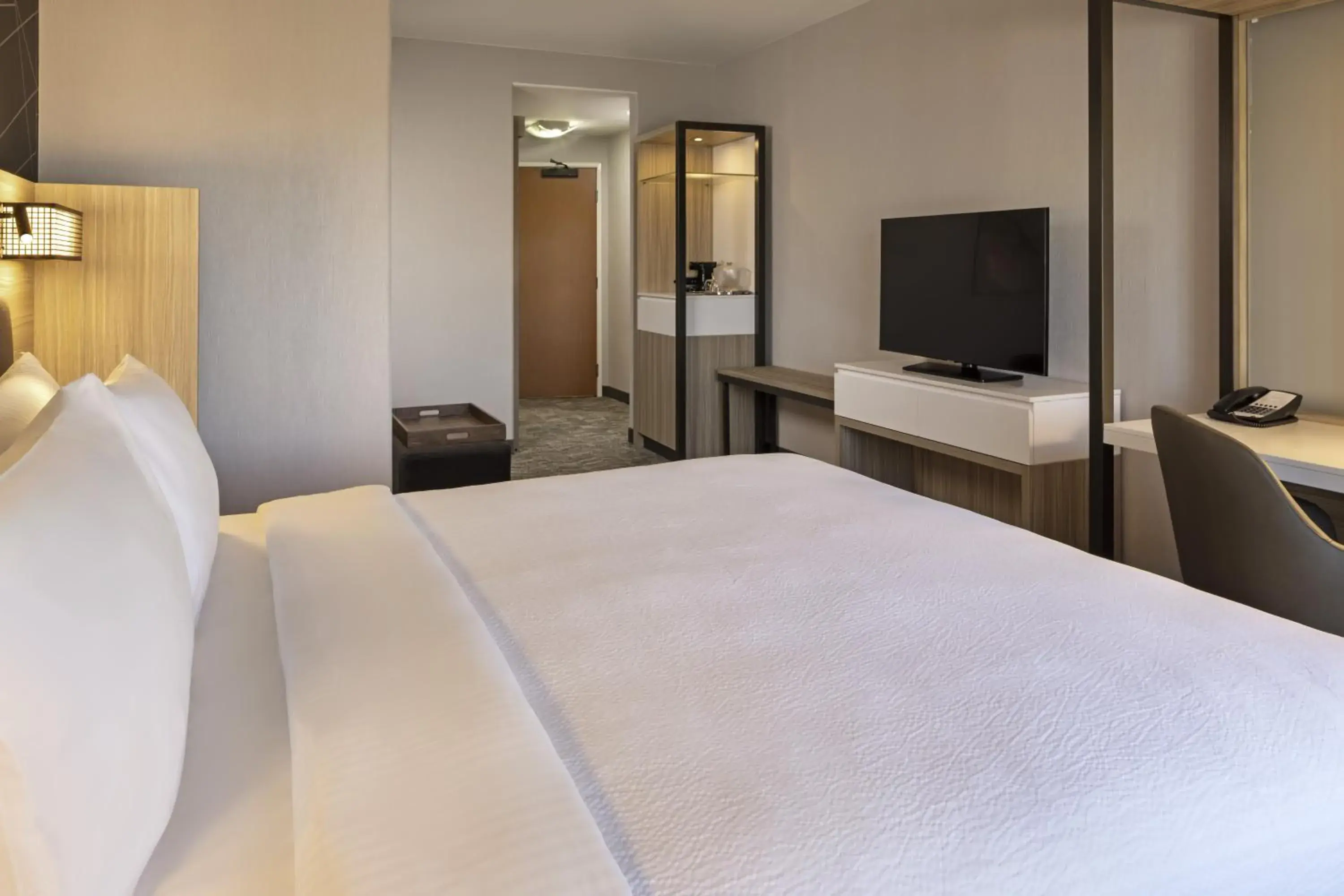 Photo of the whole room, Bed in Comfort Suites Photo of the whole room, Bed in Comfort Suites