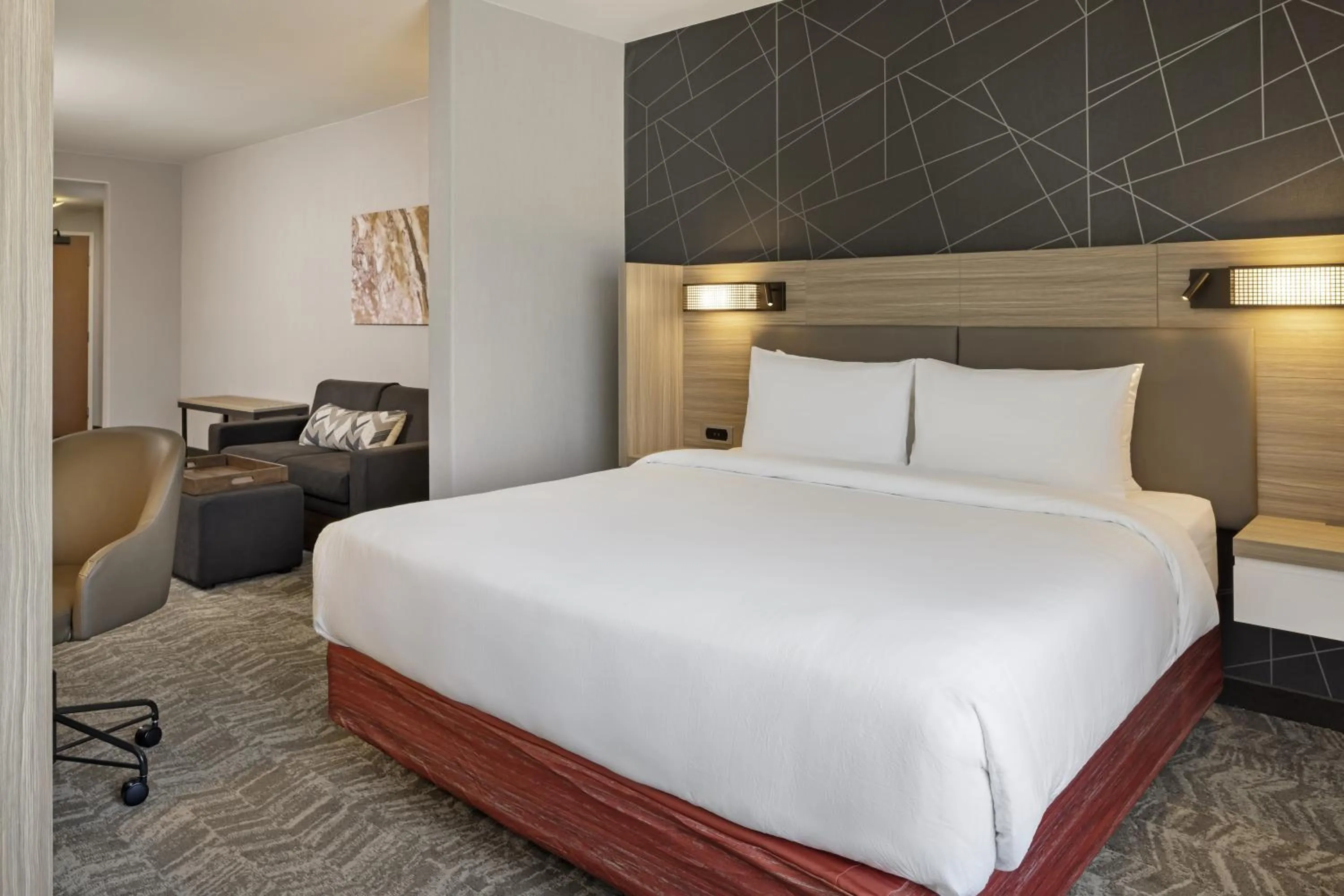 Photo of the whole room, Bed in Comfort Suites