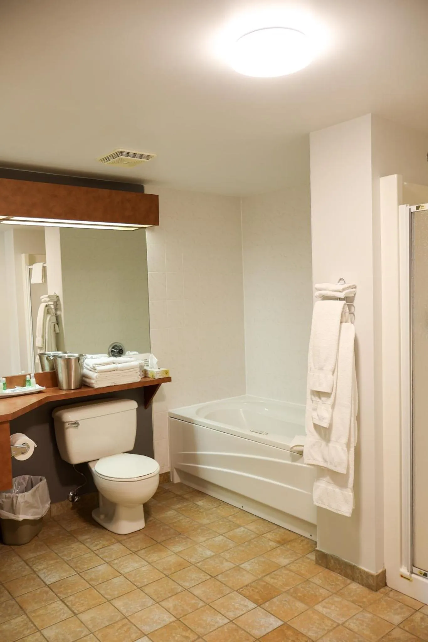 Bathroom in Hôtel au Petit Berger