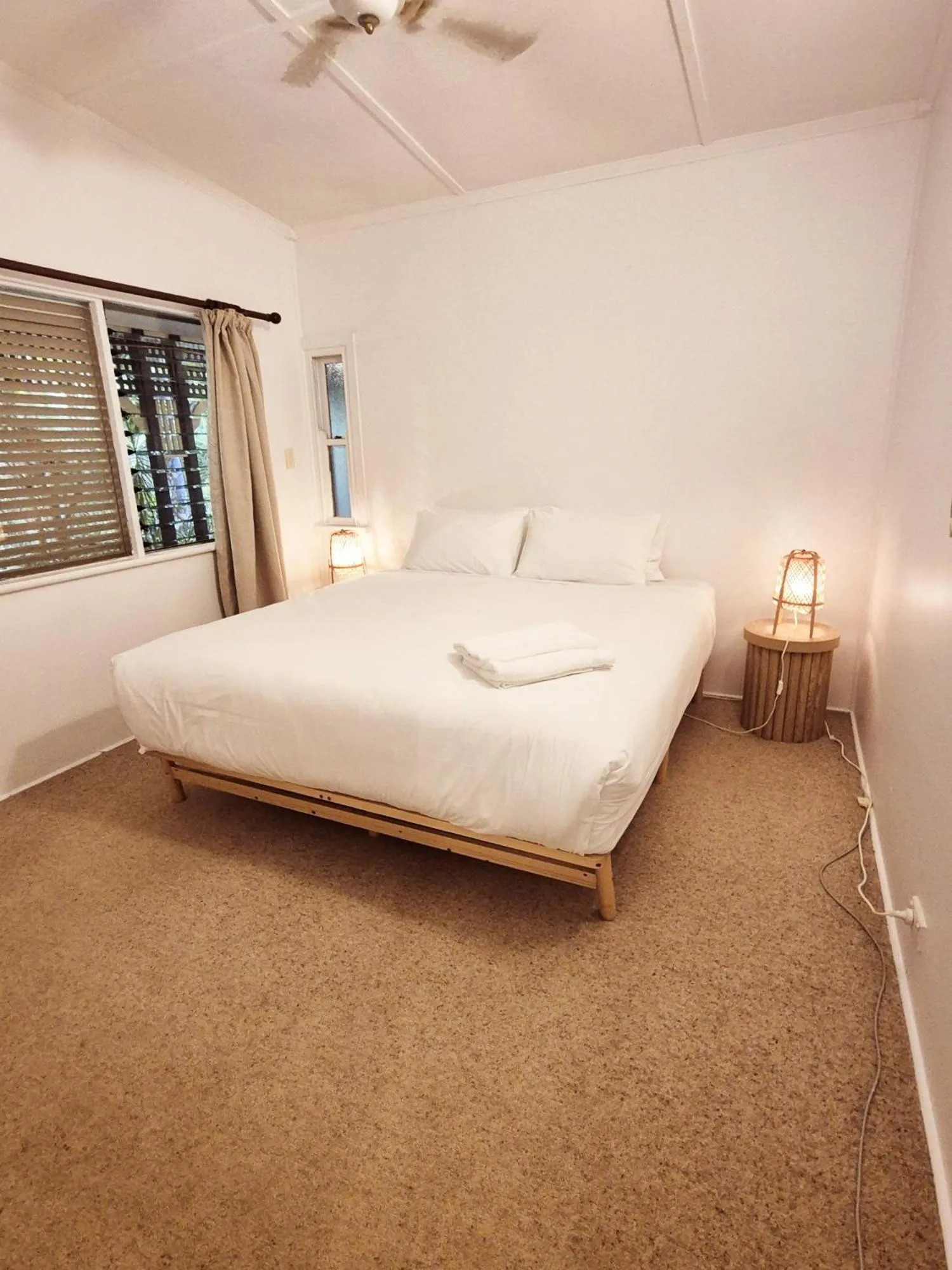 Bed in Tallow Beach Motel