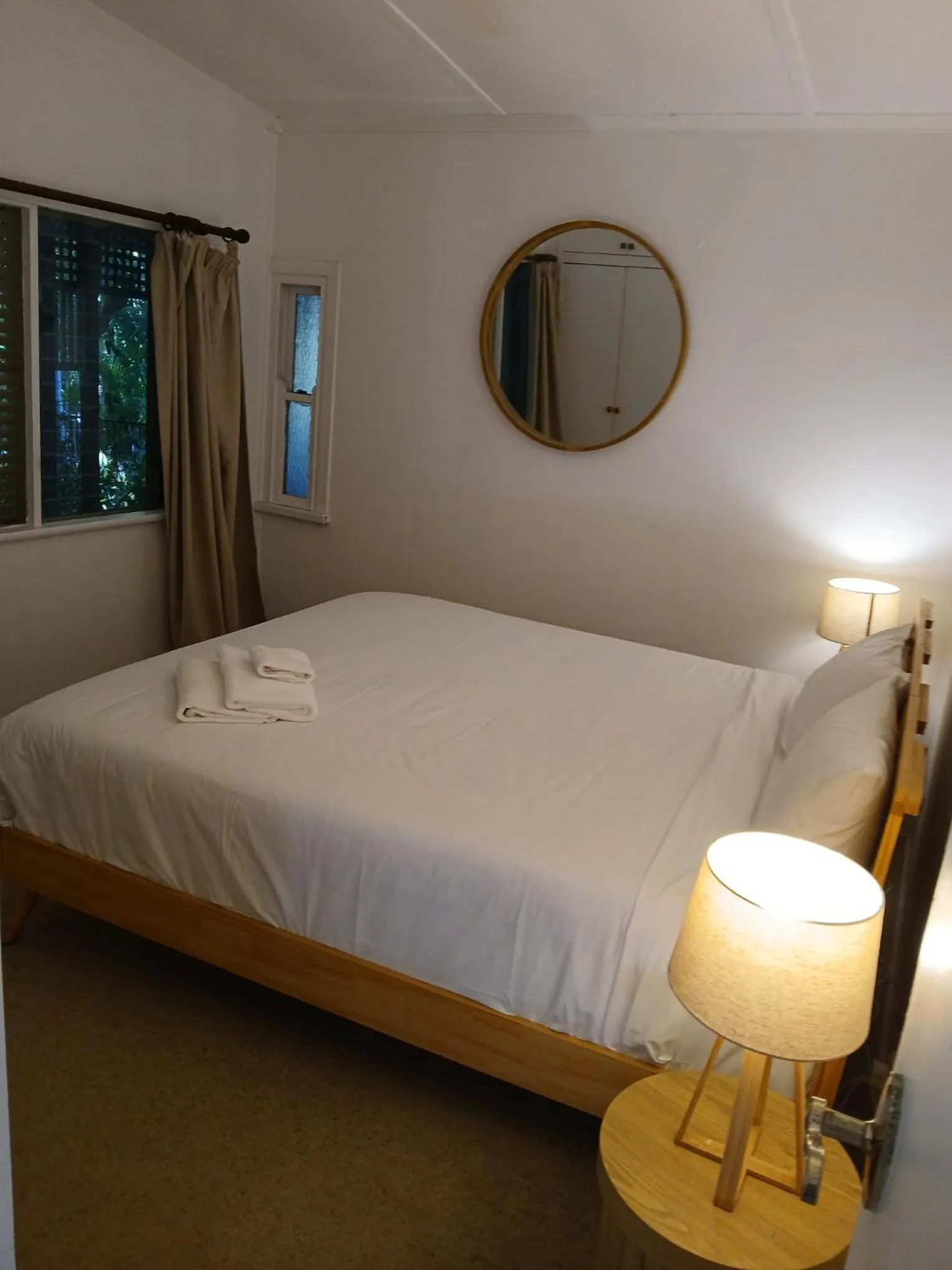 Bed in Tallow Beach Motel