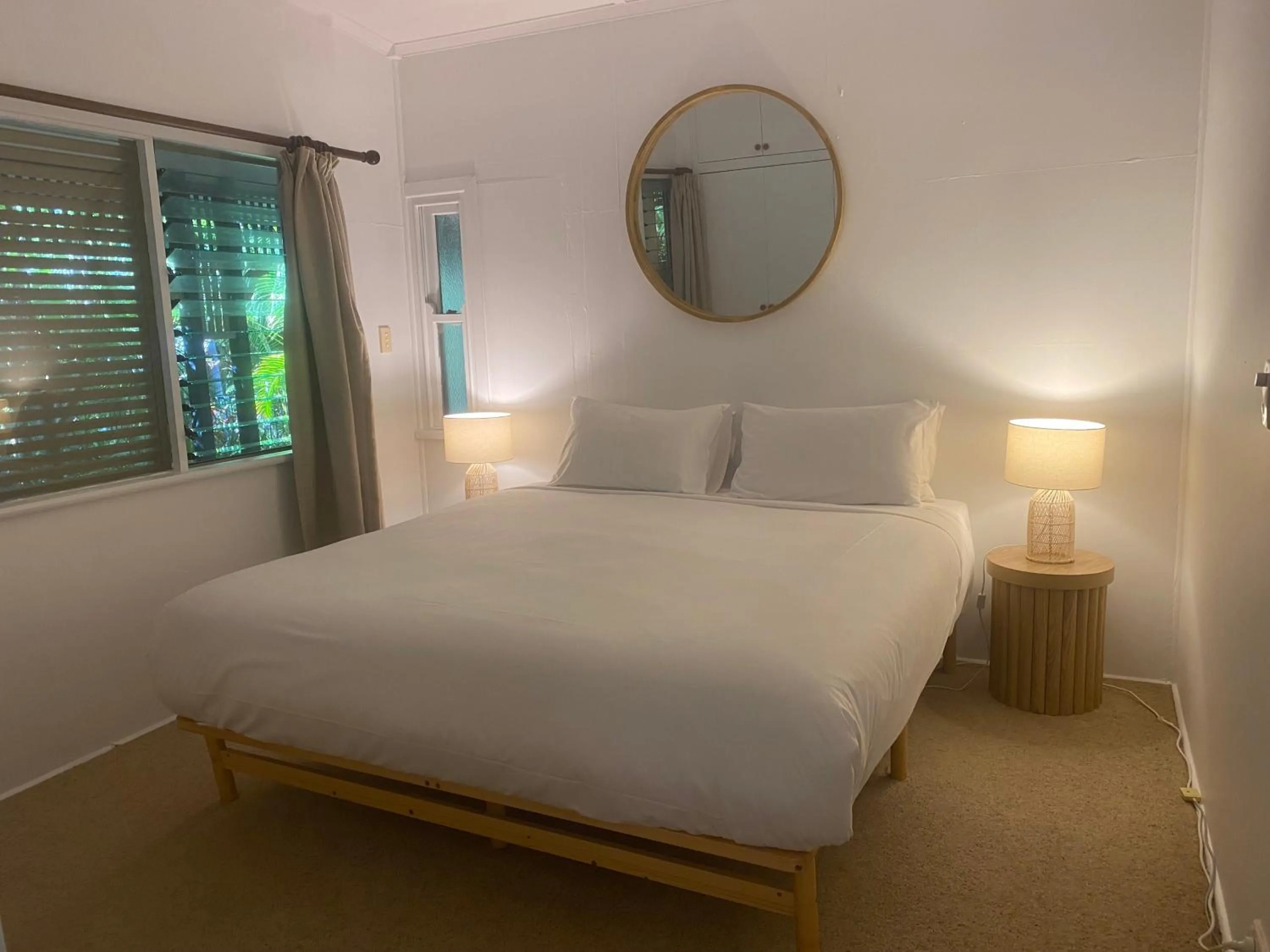 Bed in Tallow Beach Motel