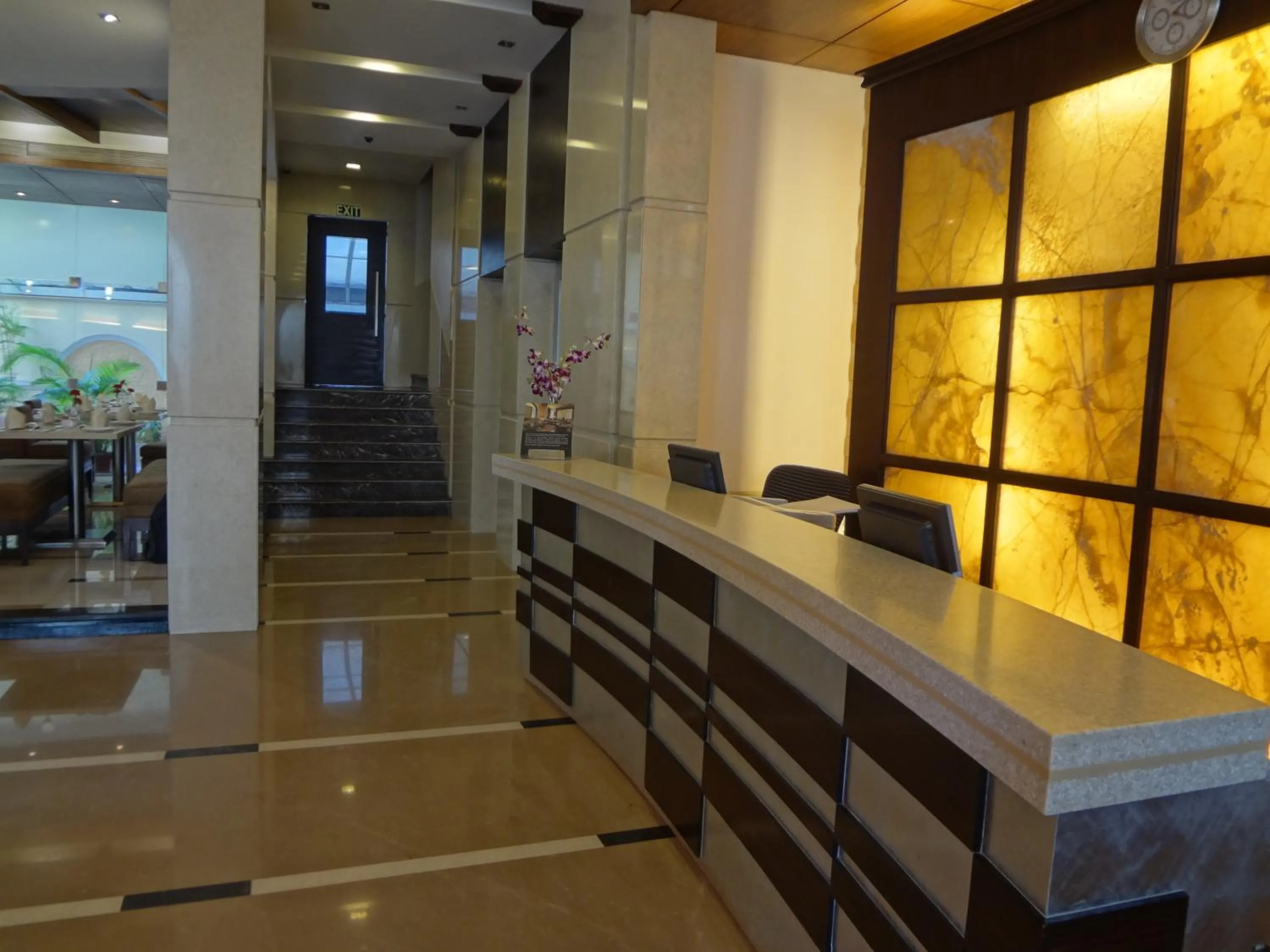 Lobby or reception in Grand Residency Hotel & Serviced Apartments