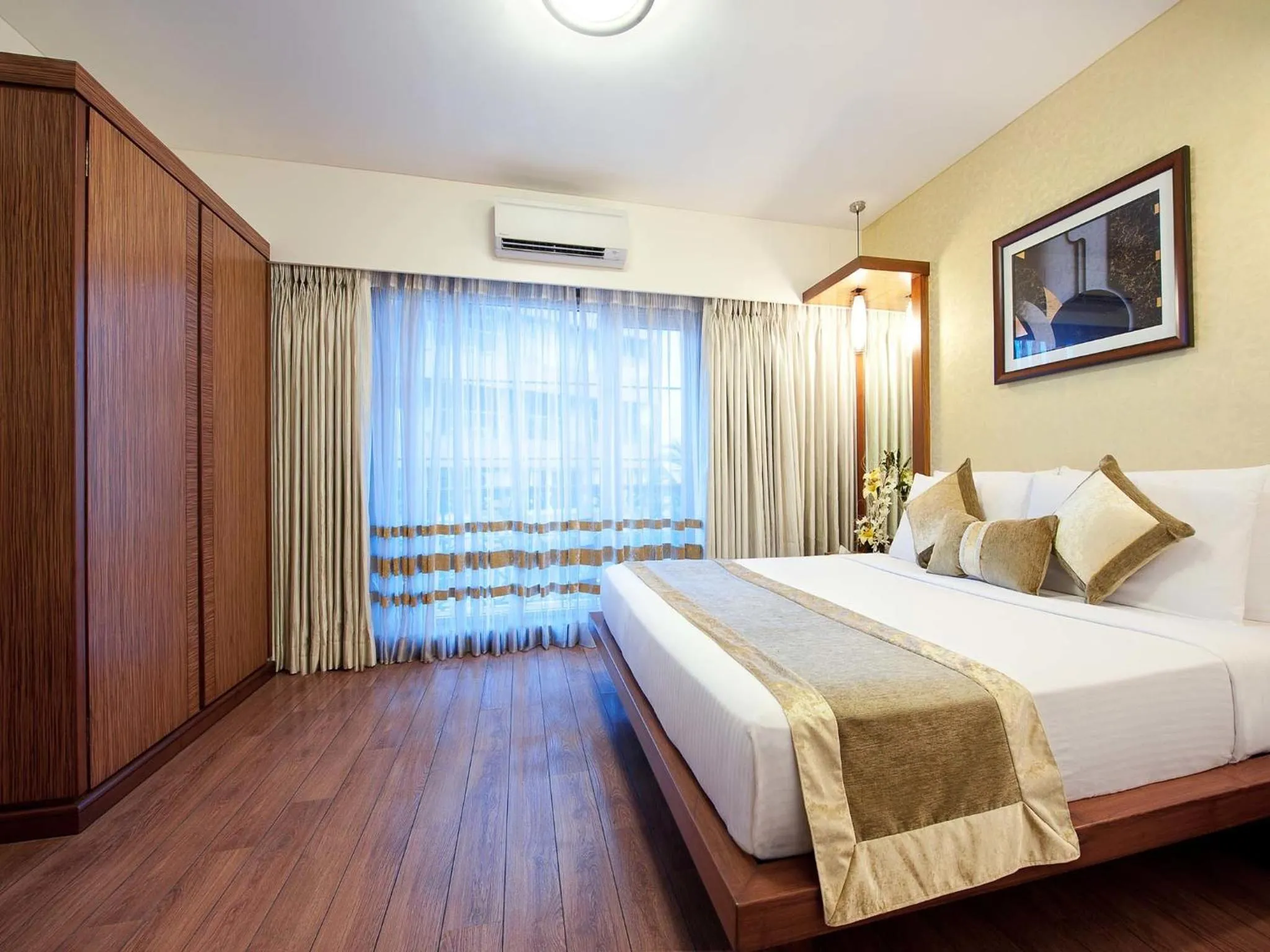 Bedroom, Bed in Grand Residency Hotel & Serviced Apartments