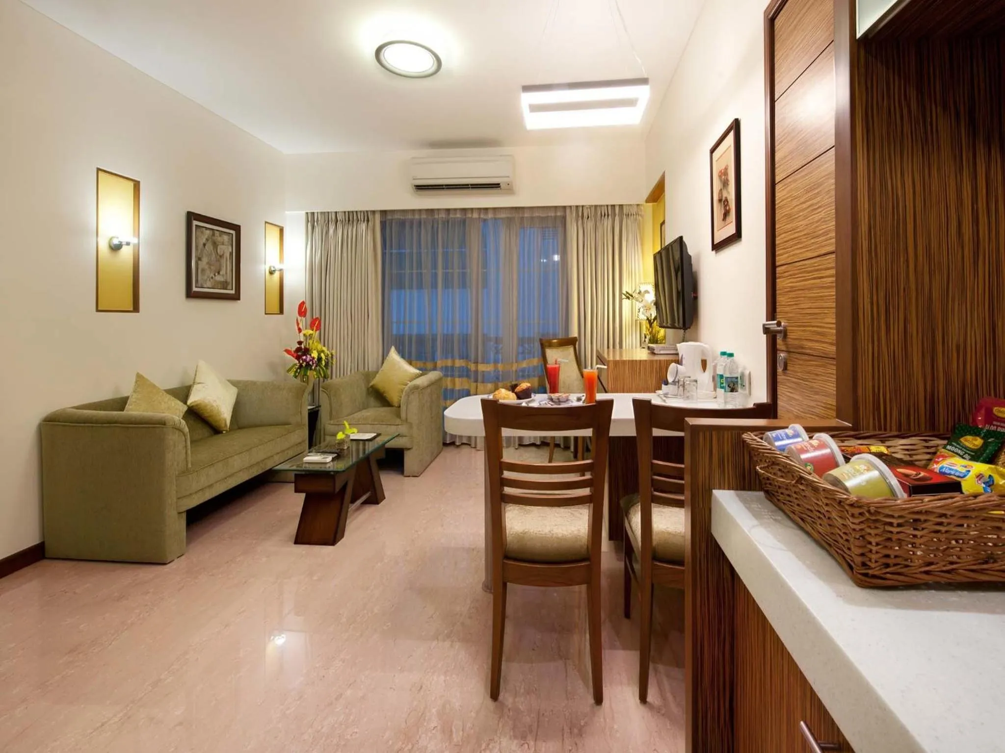 Living room in Grand Residency Hotel & Serviced Apartments