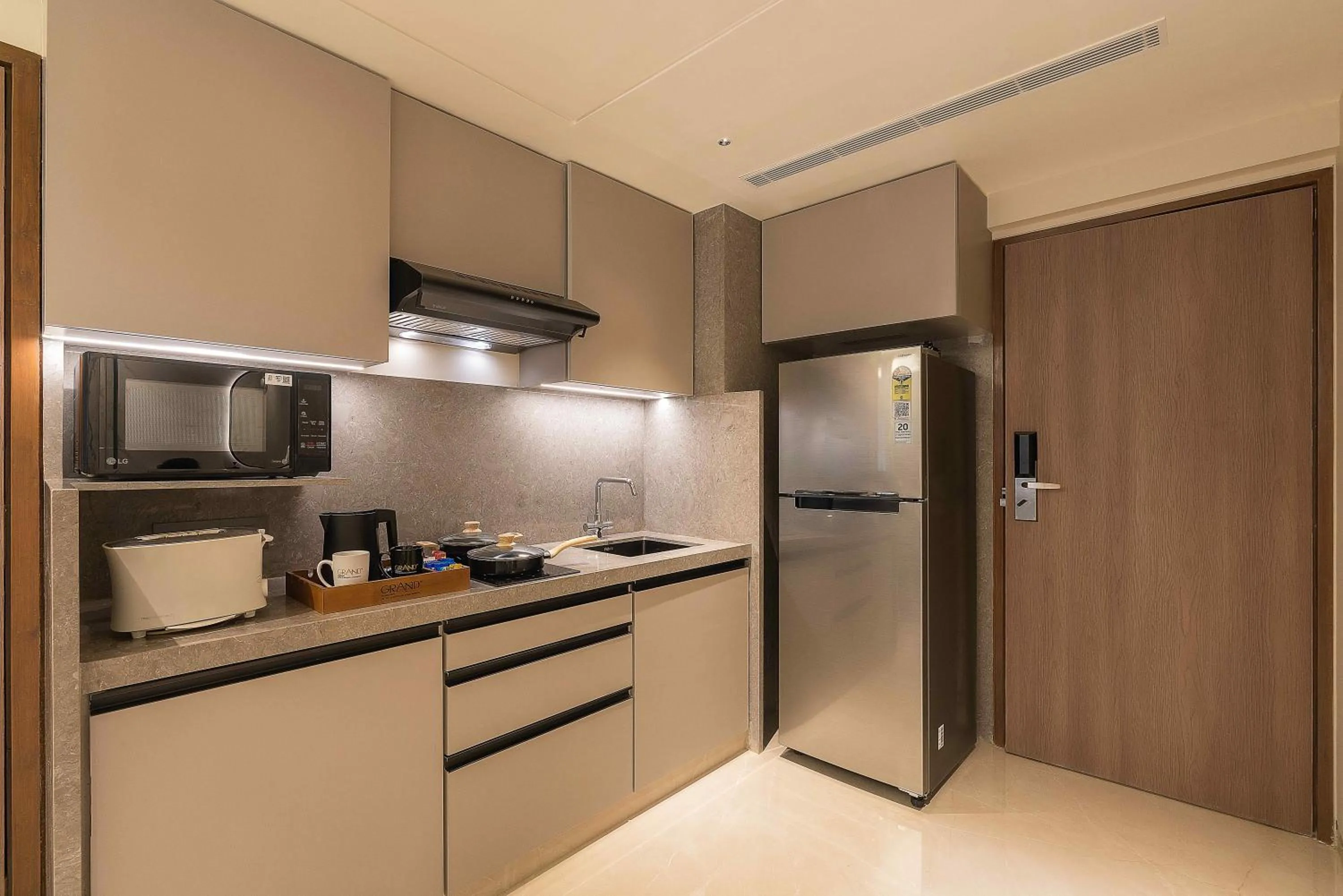 Grand Residency Hotel & Serviced Apartments