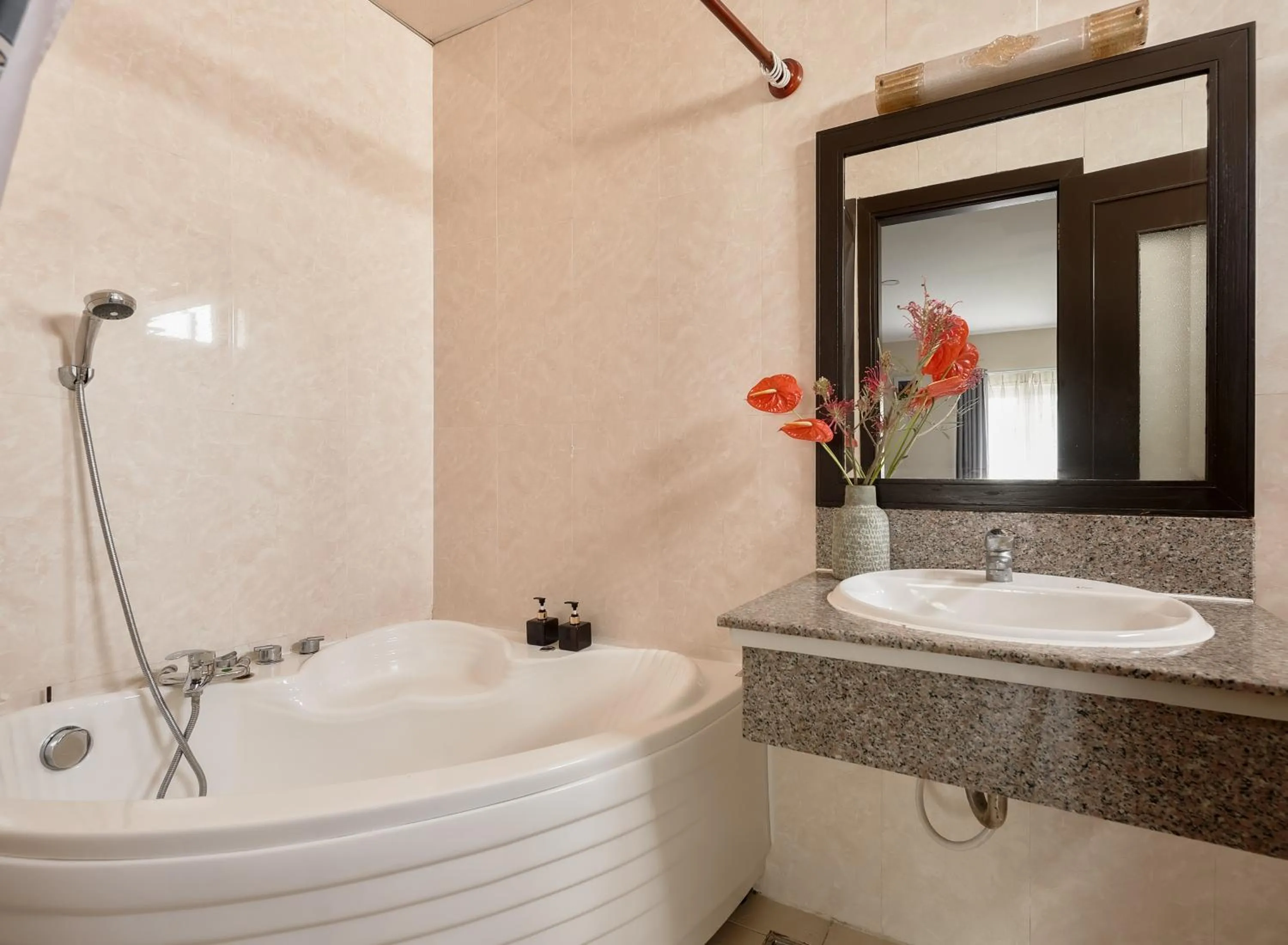 Shower in Asian Ruby Hotel & Spa - 122F Bui Thi Xuân Street