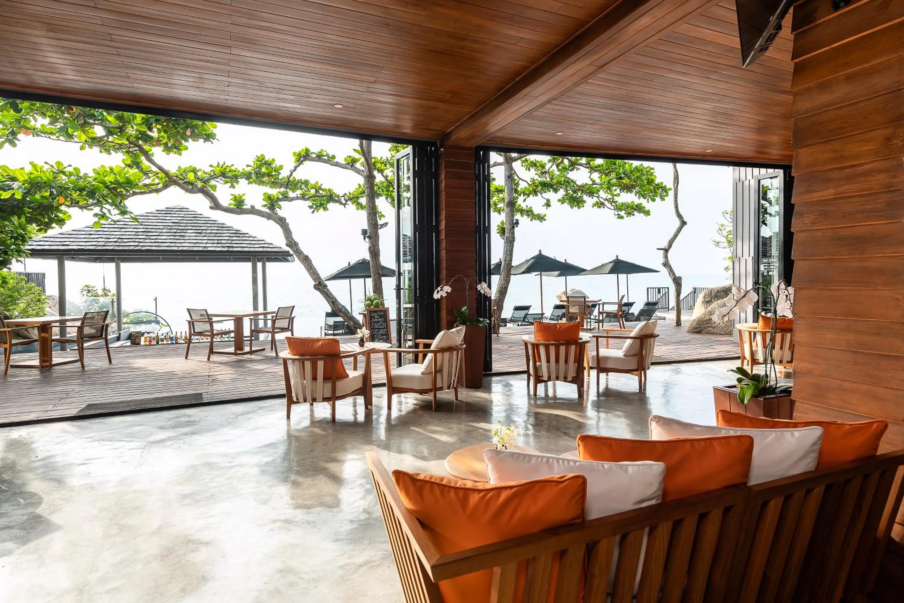 Lounge or bar in Silavadee Pool Spa Resort - SHA Extra Plus