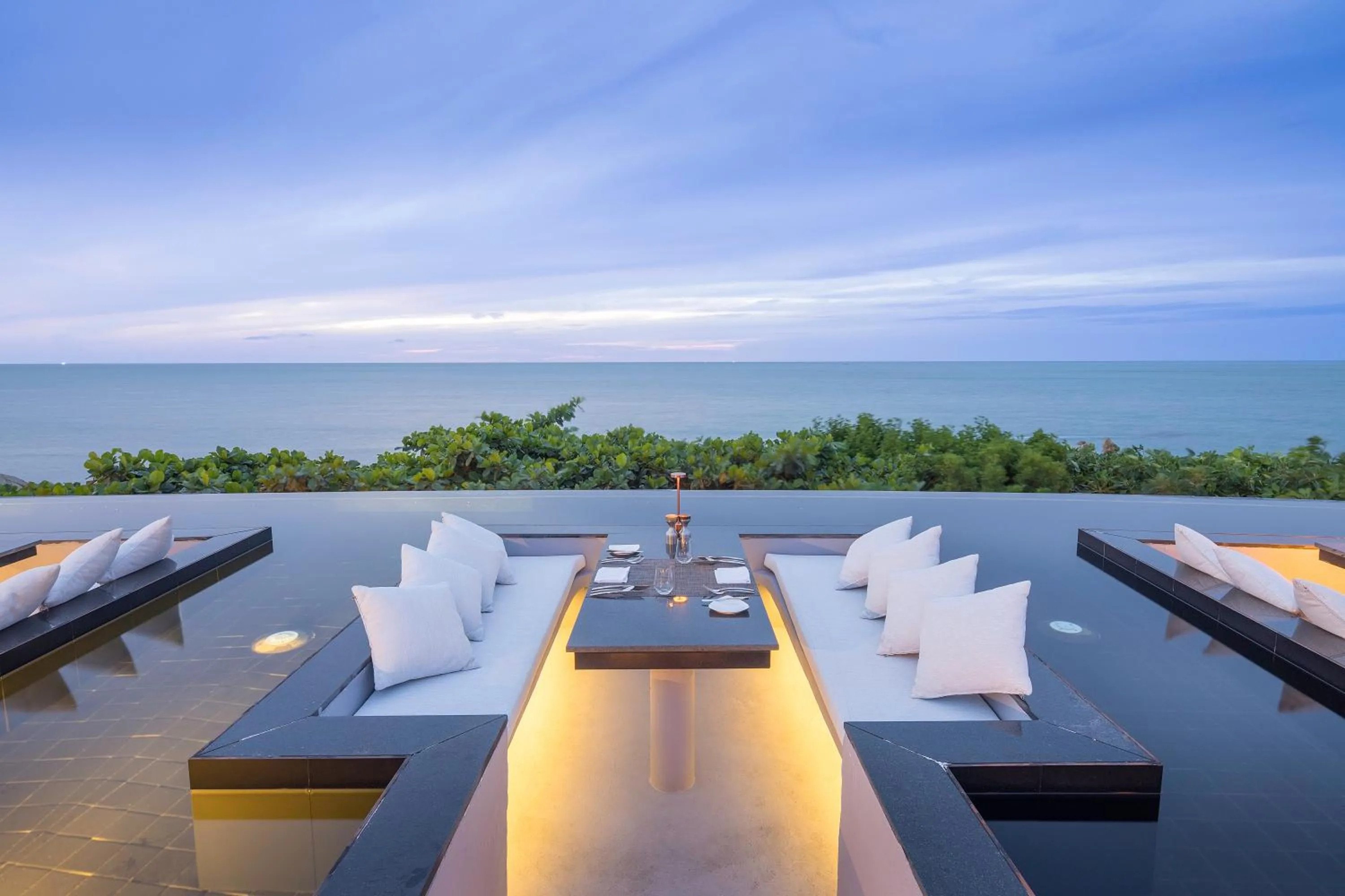 Restaurant/places to eat in Silavadee Pool Spa Resort - SHA Extra Plus