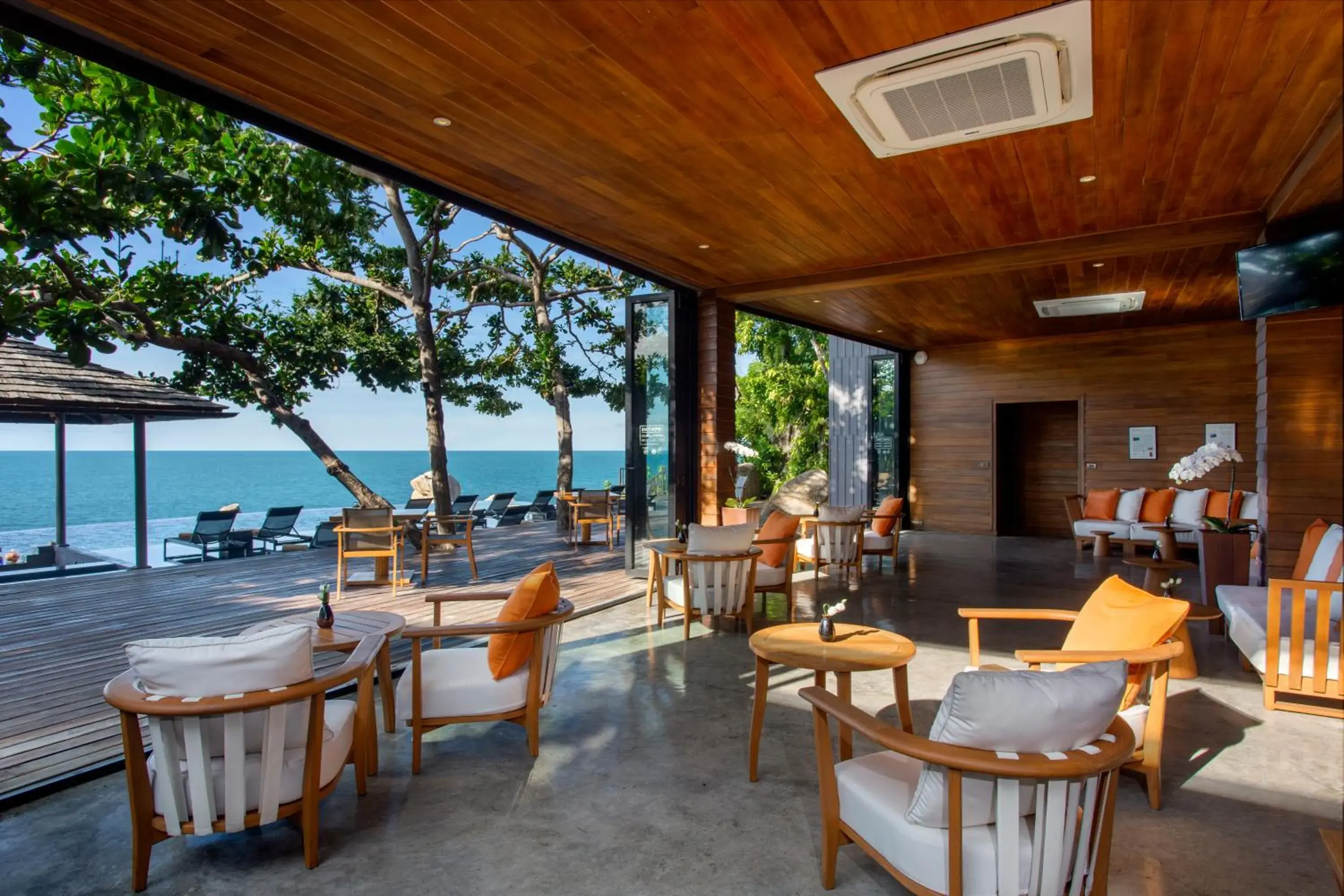 Lounge or bar in Silavadee Pool Spa Resort - SHA Extra Plus Lounge or bar in Silavadee Pool Spa Resort - SHA Extra Plus