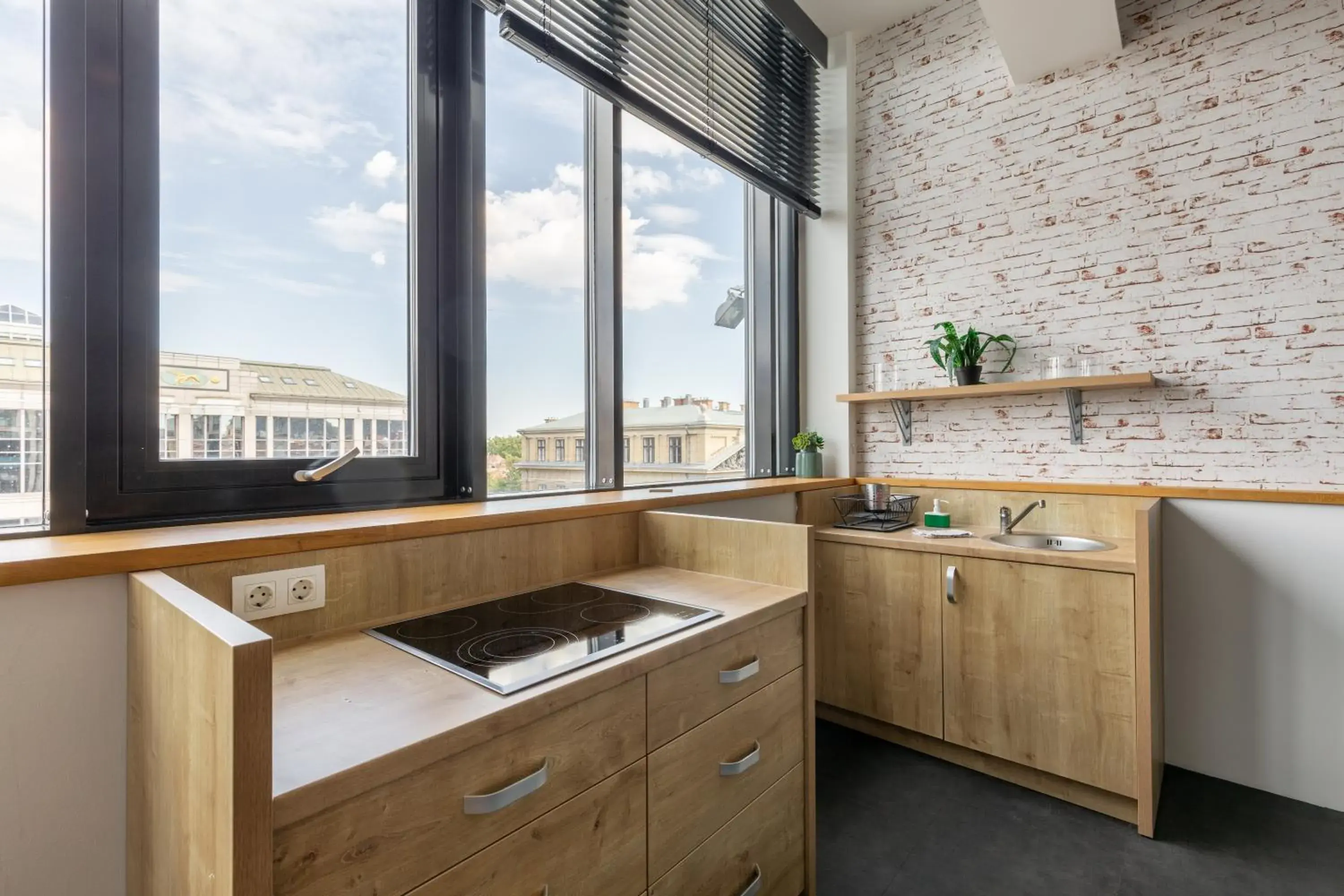 View (from property/room), Kitchen/Kitchenette in LOFT Astoria