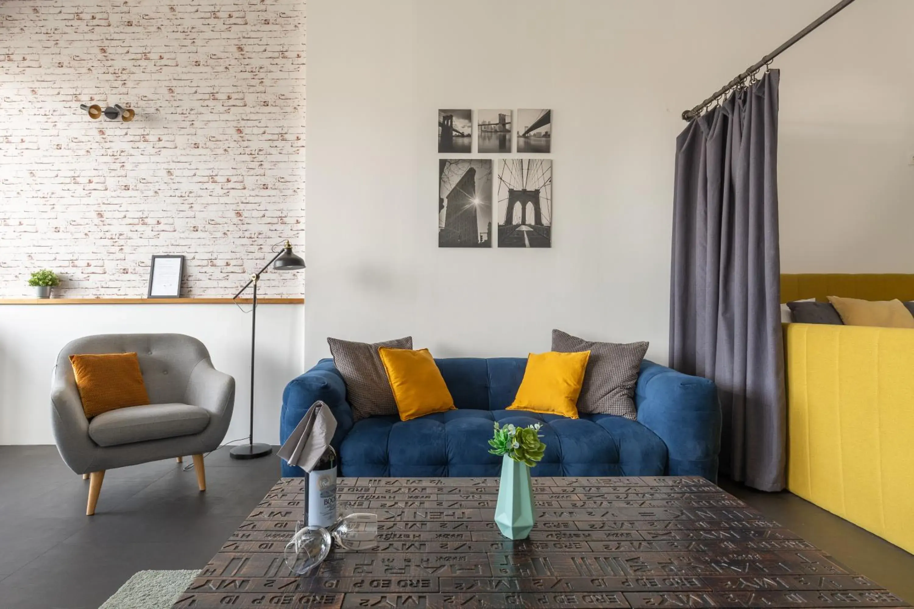 Living room, Seating Area in LOFT Astoria