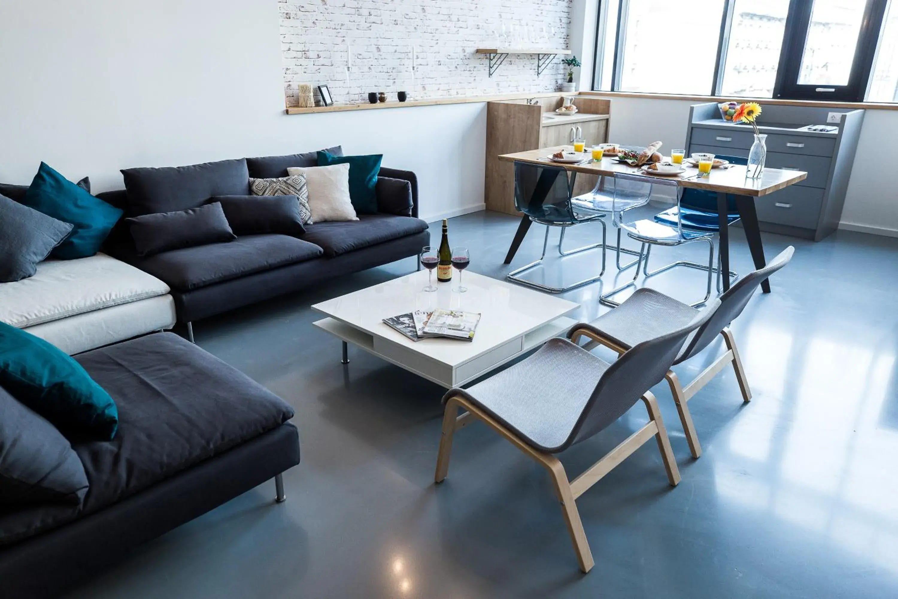 Living room, Seating Area in LOFT Astoria