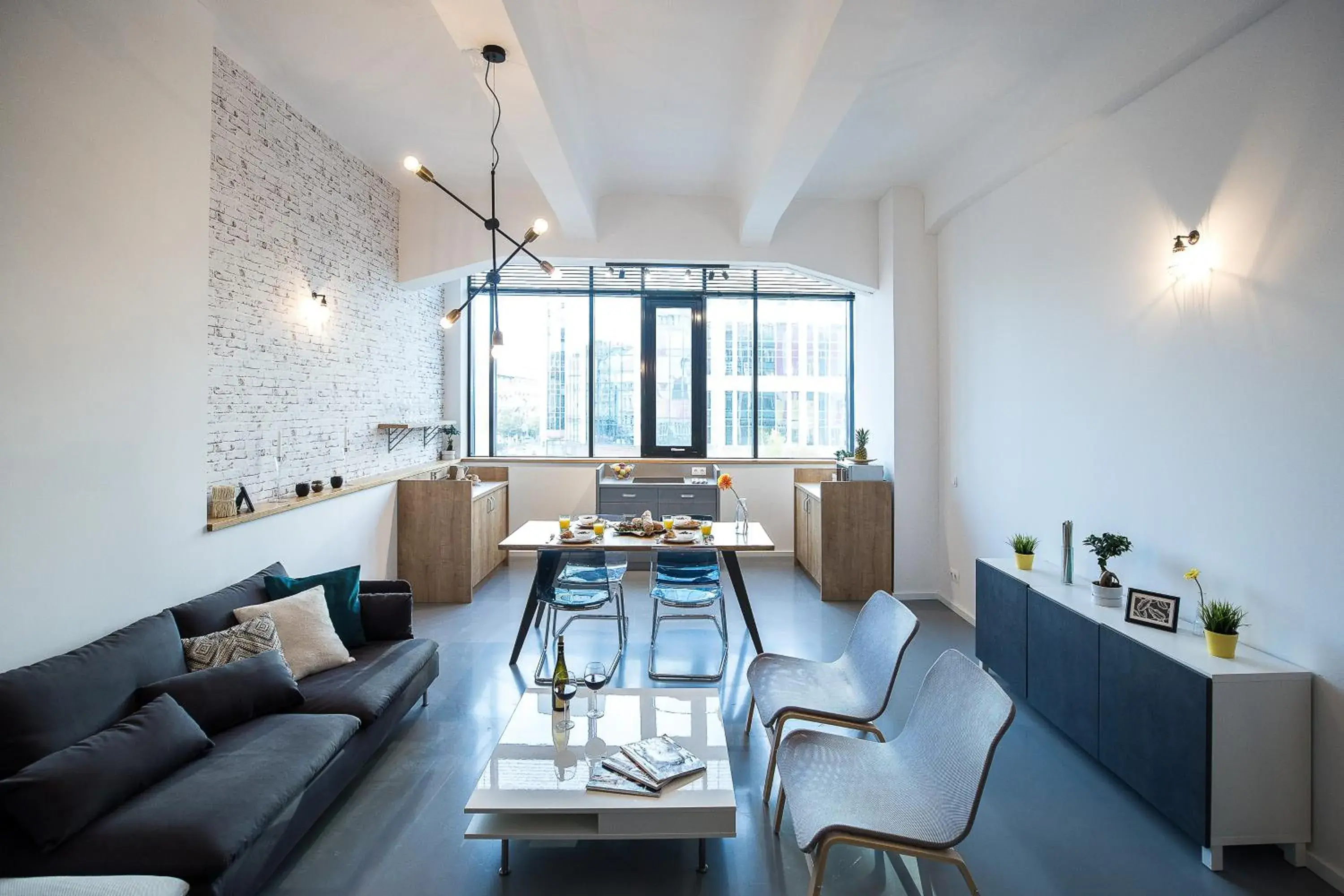 Kitchen or kitchenette, Seating Area in LOFT Astoria