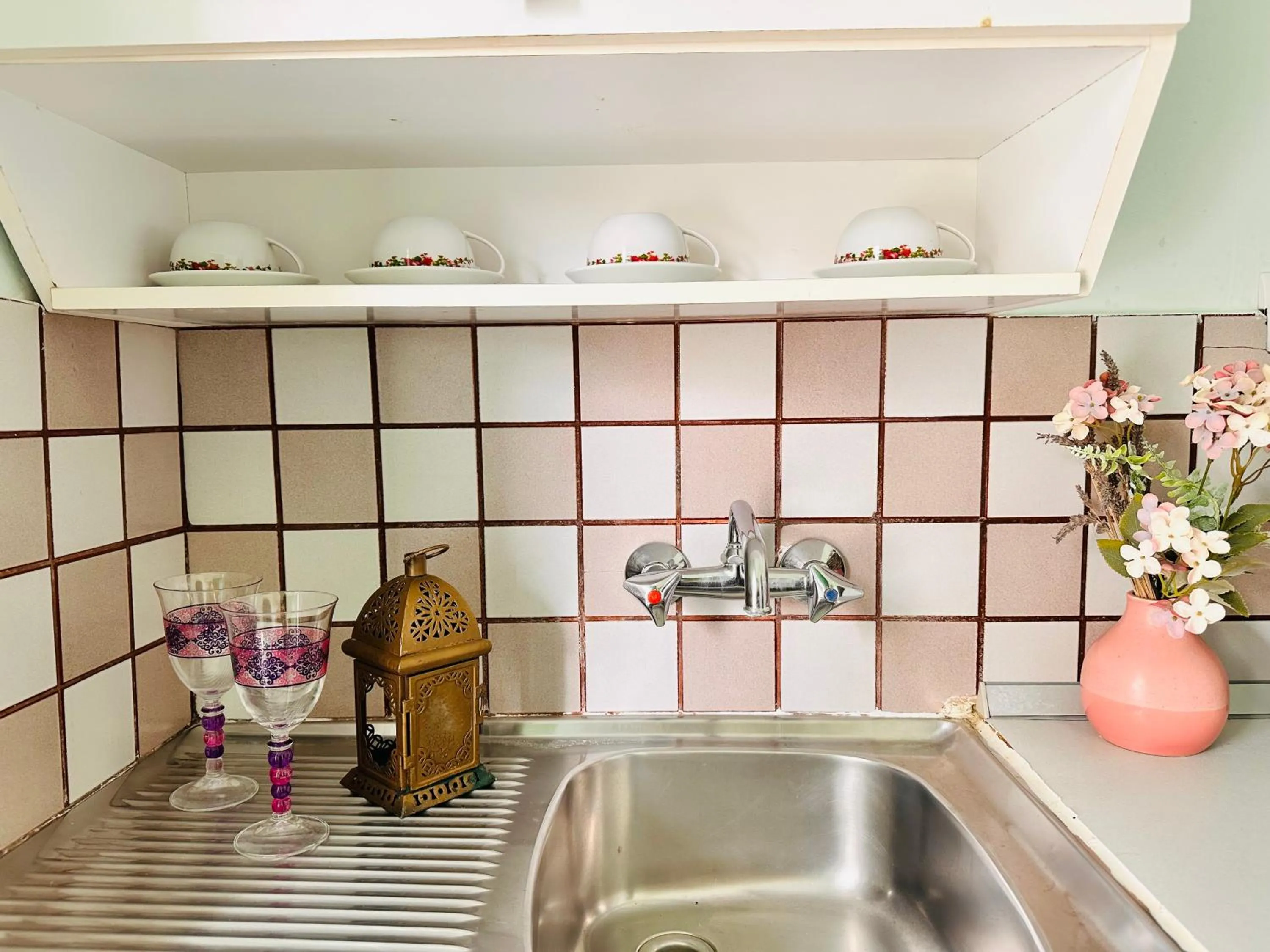 Kitchen or kitchenette in Infinity blue beach apartments - Renovated Apartments 2 Minutes from the Sea & Pool with Scenic Views