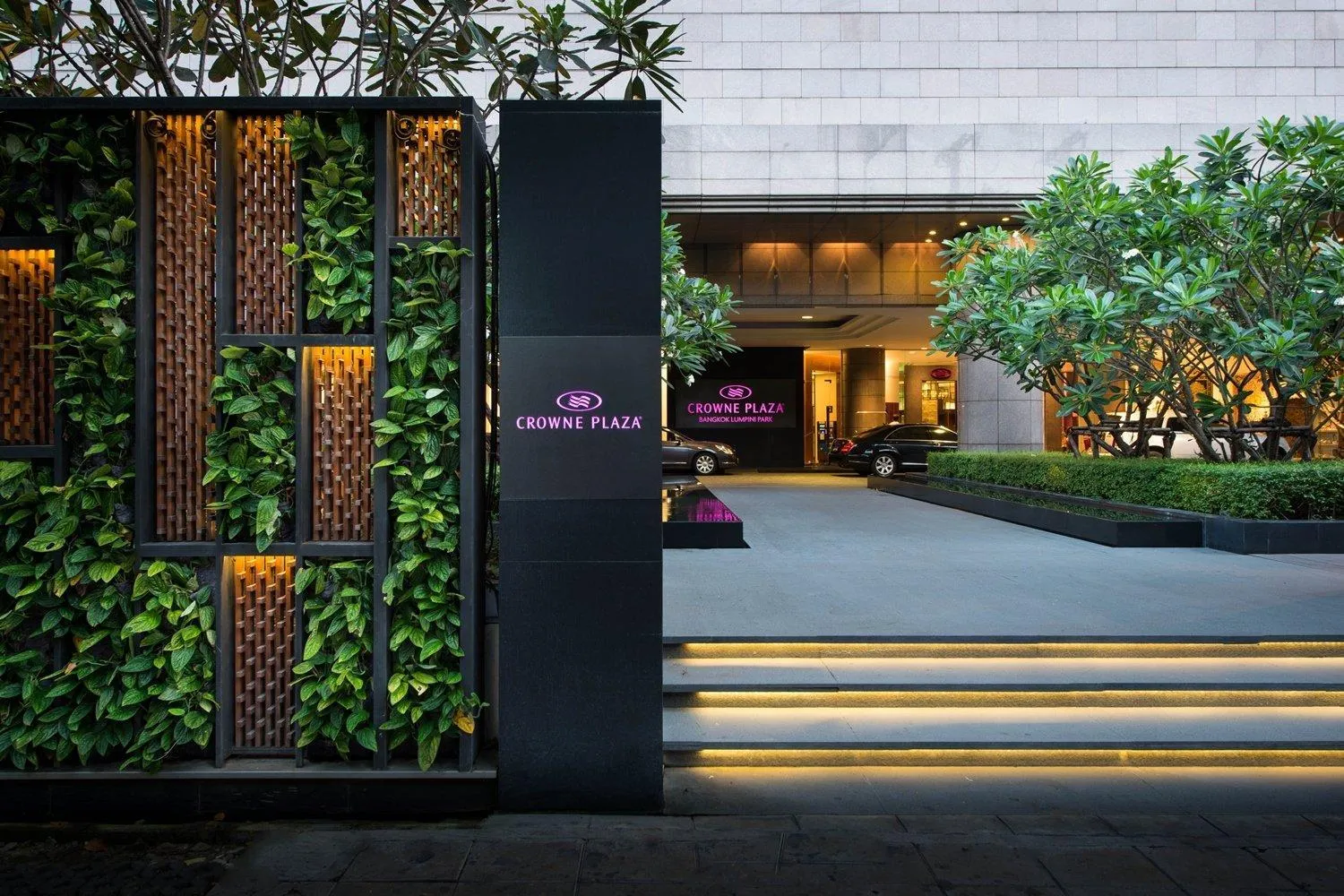 Facade/entrance in Crowne Plaza Bangkok Lumpini Park by IHG
