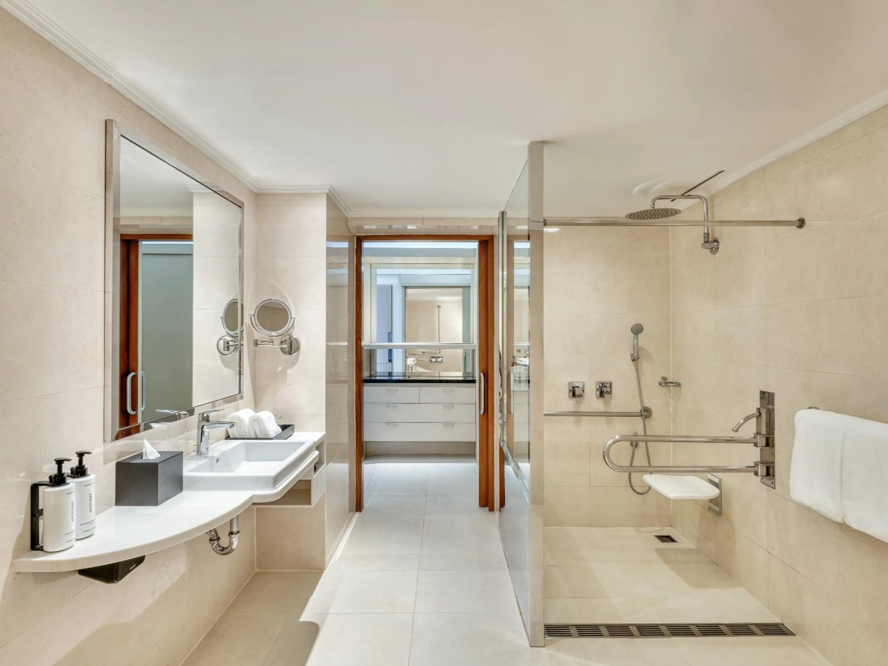 Toilet in Crowne Plaza Bangkok Lumpini Park by IHG