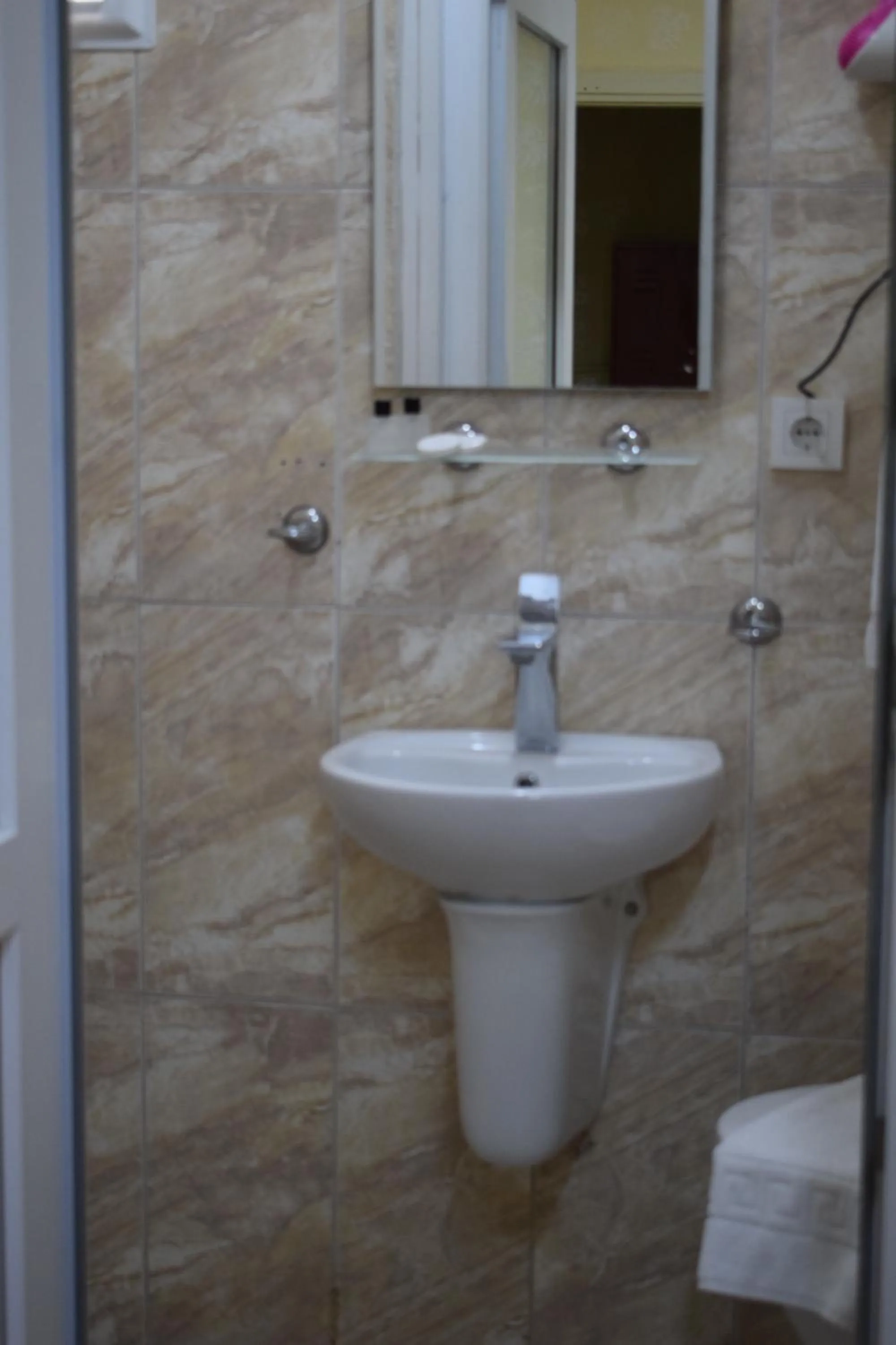 Shower in Sur Istanbul Hotel