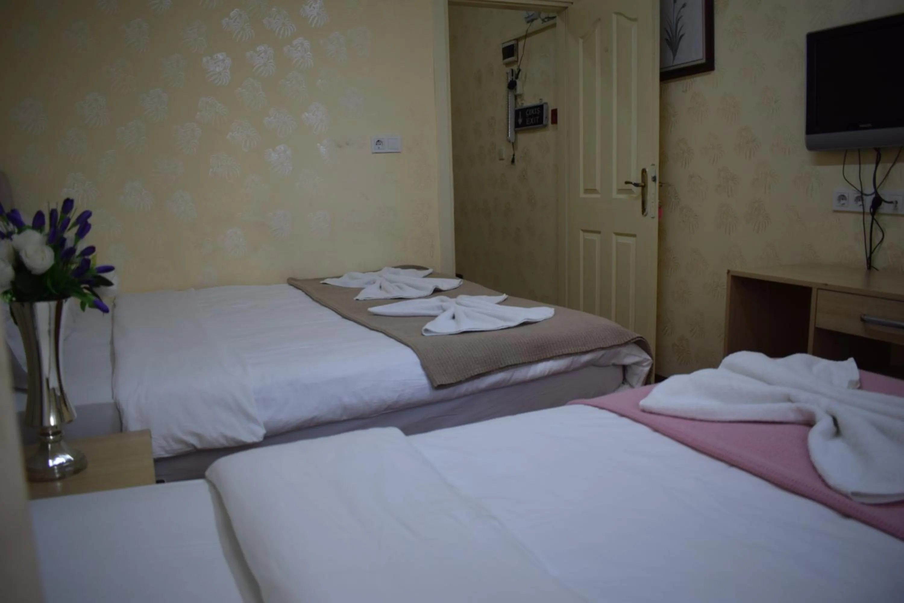 Bed in Sur Istanbul Hotel