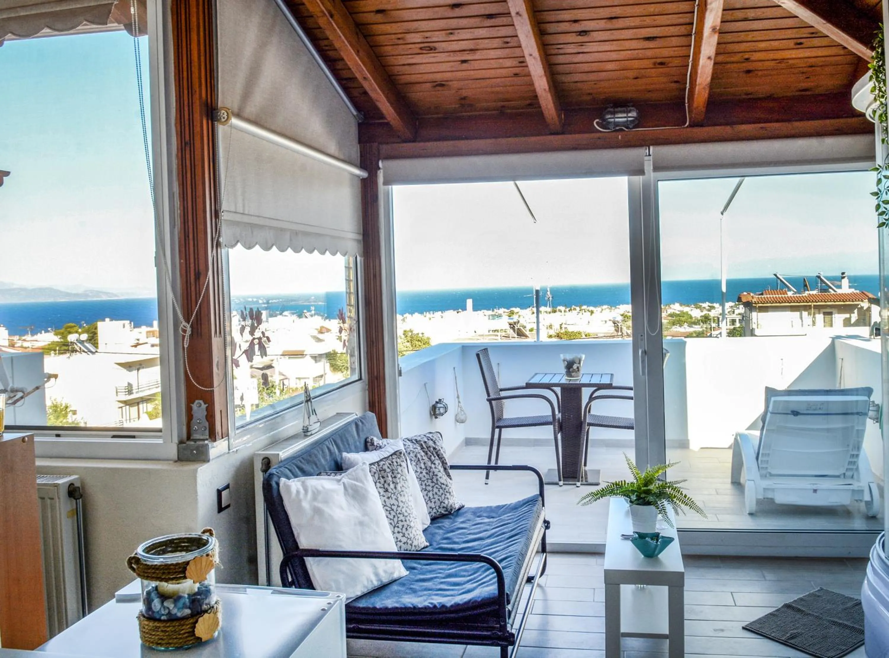 Studio with Sea View in Cozy Apartments near the airport