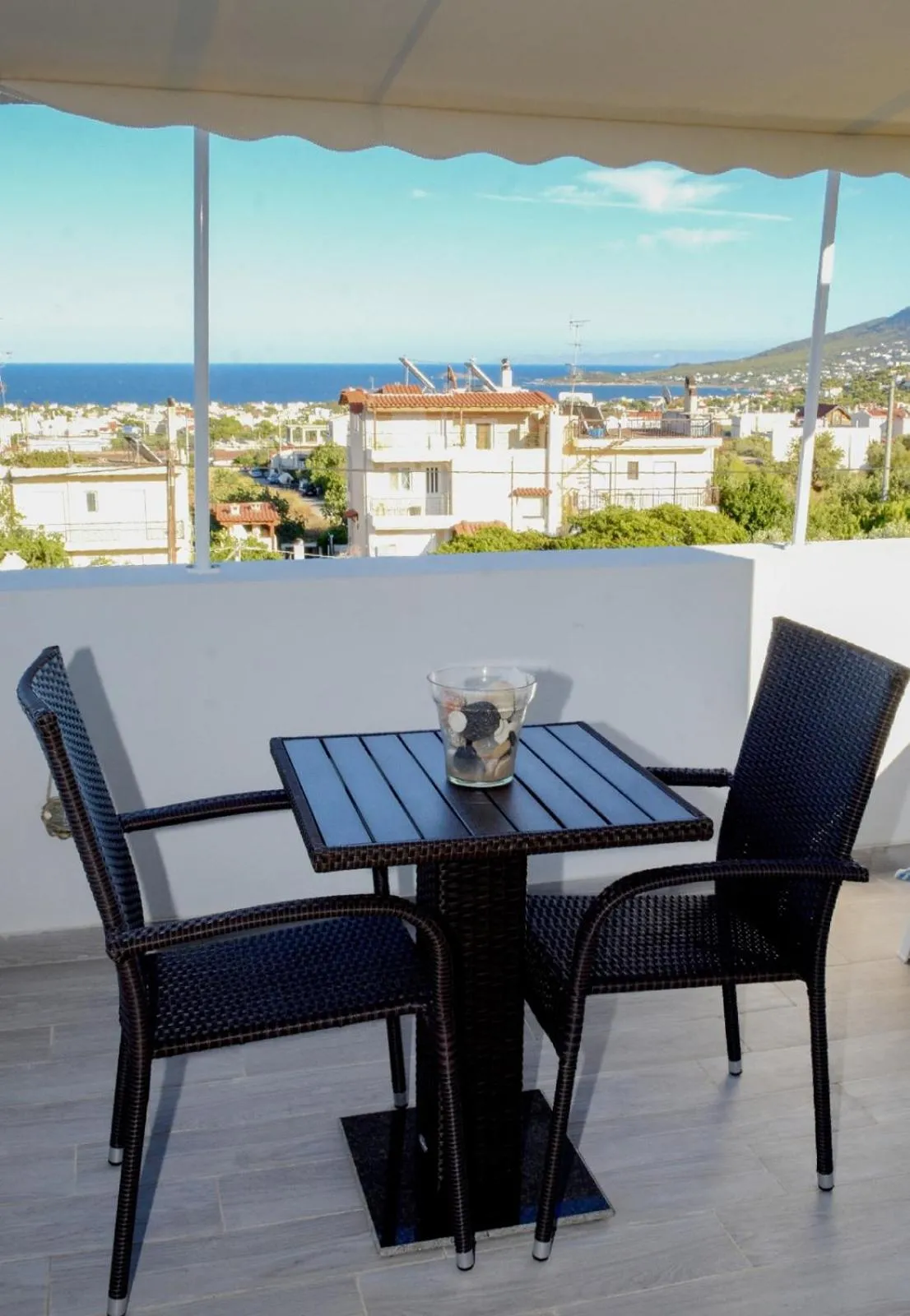 Studio with Sea View in Cozy Apartments near the airport