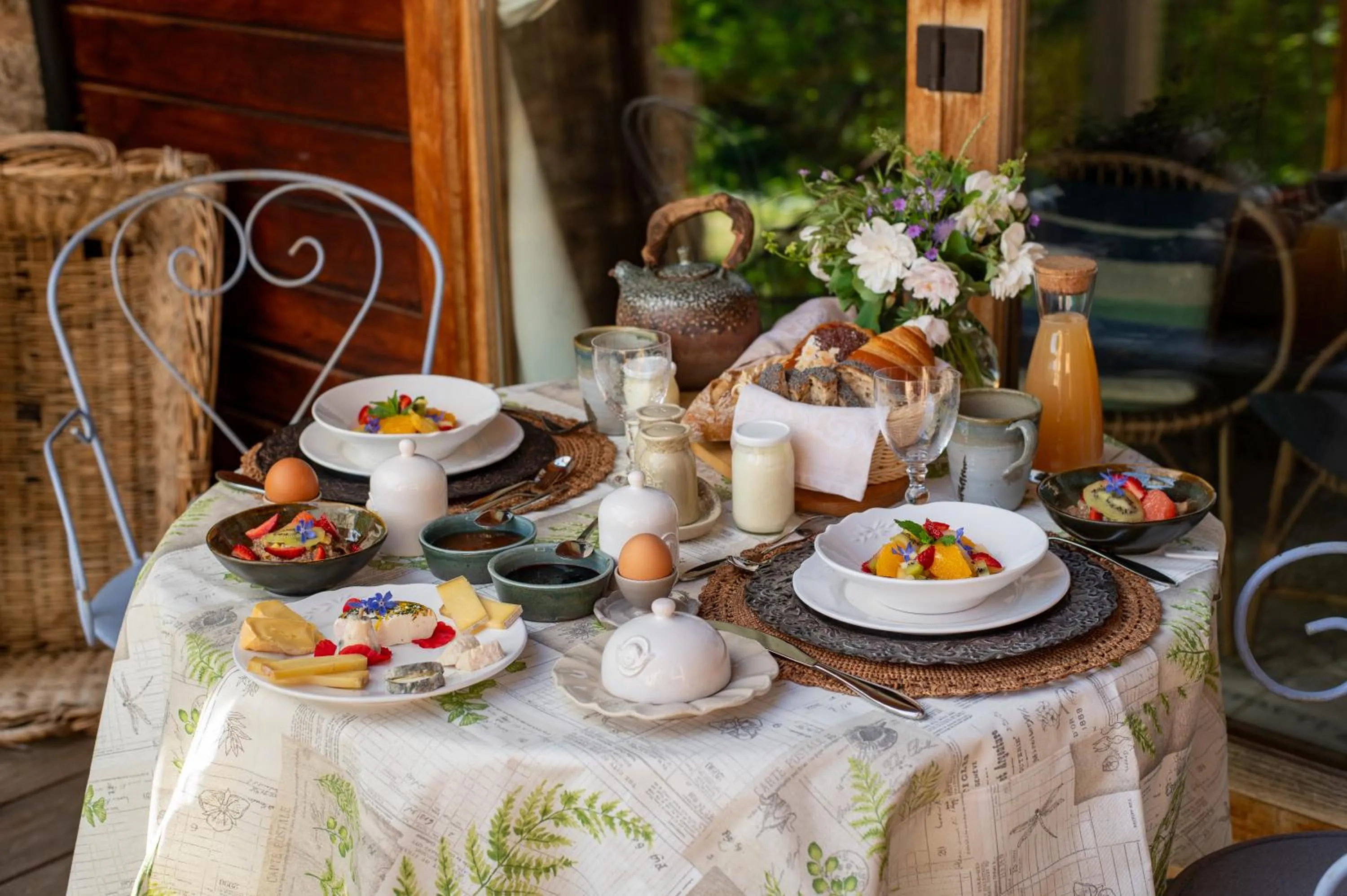 Breakfast in La Grange d'Hannah - gîte & chambre d’hôtes de charme